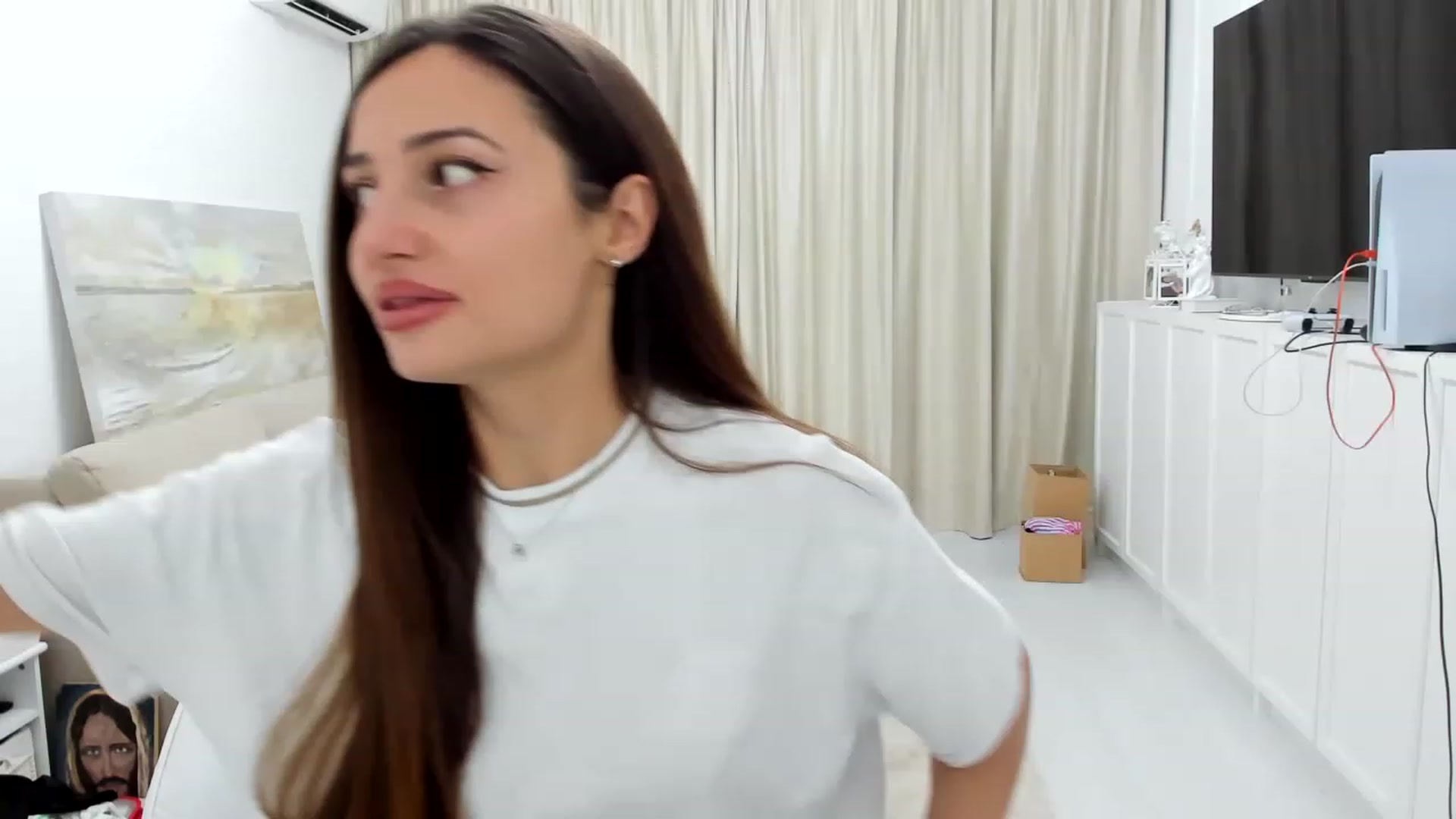 Gallery image thumbnail from Wennndyk's myfreecams stream on, 08/13/2023, 21:11 image 12 of 20