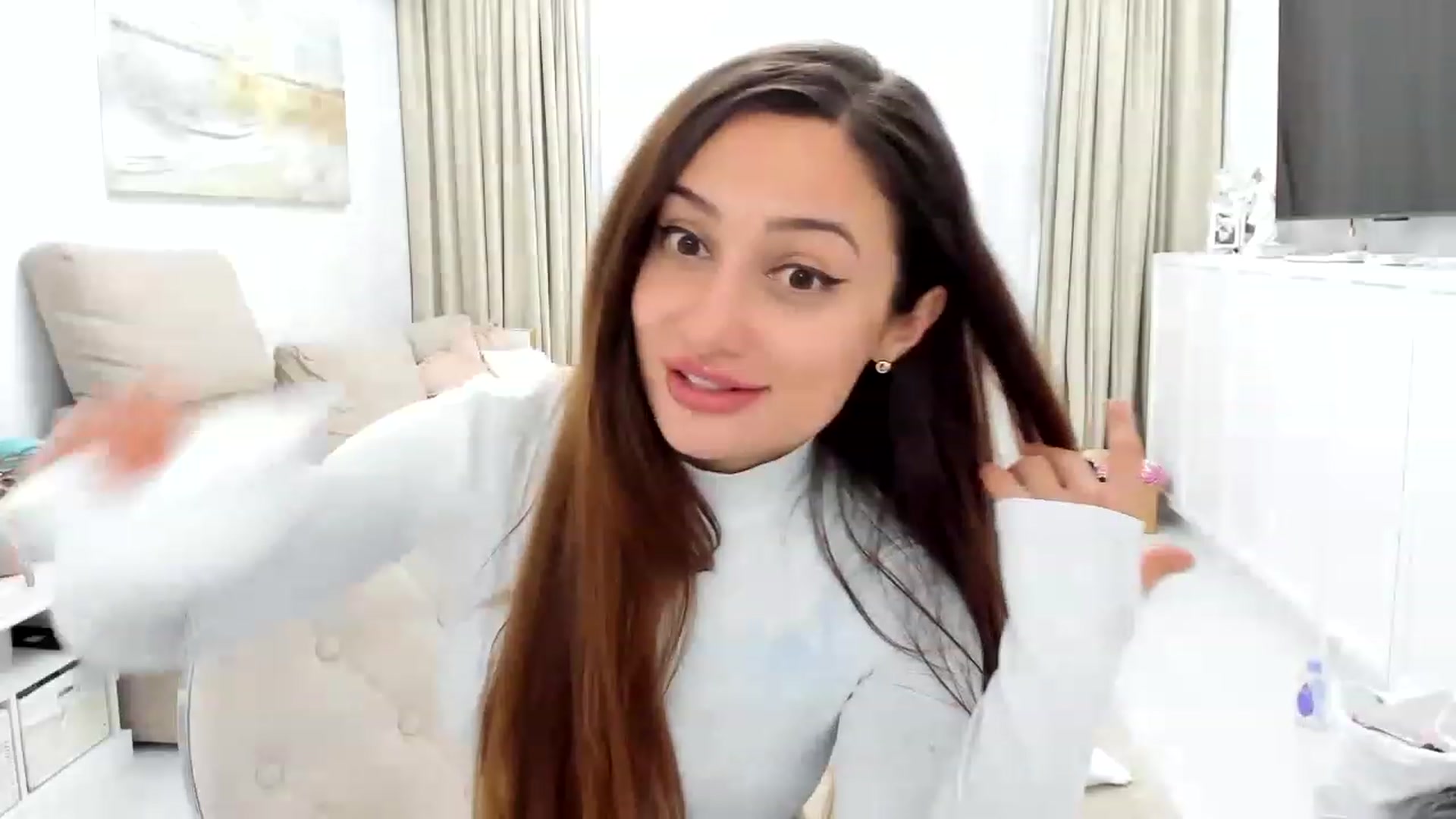 Gallery image thumbnail from Wennndyk's myfreecams stream on, 08/23/2023, 23:18 image 8 of 20