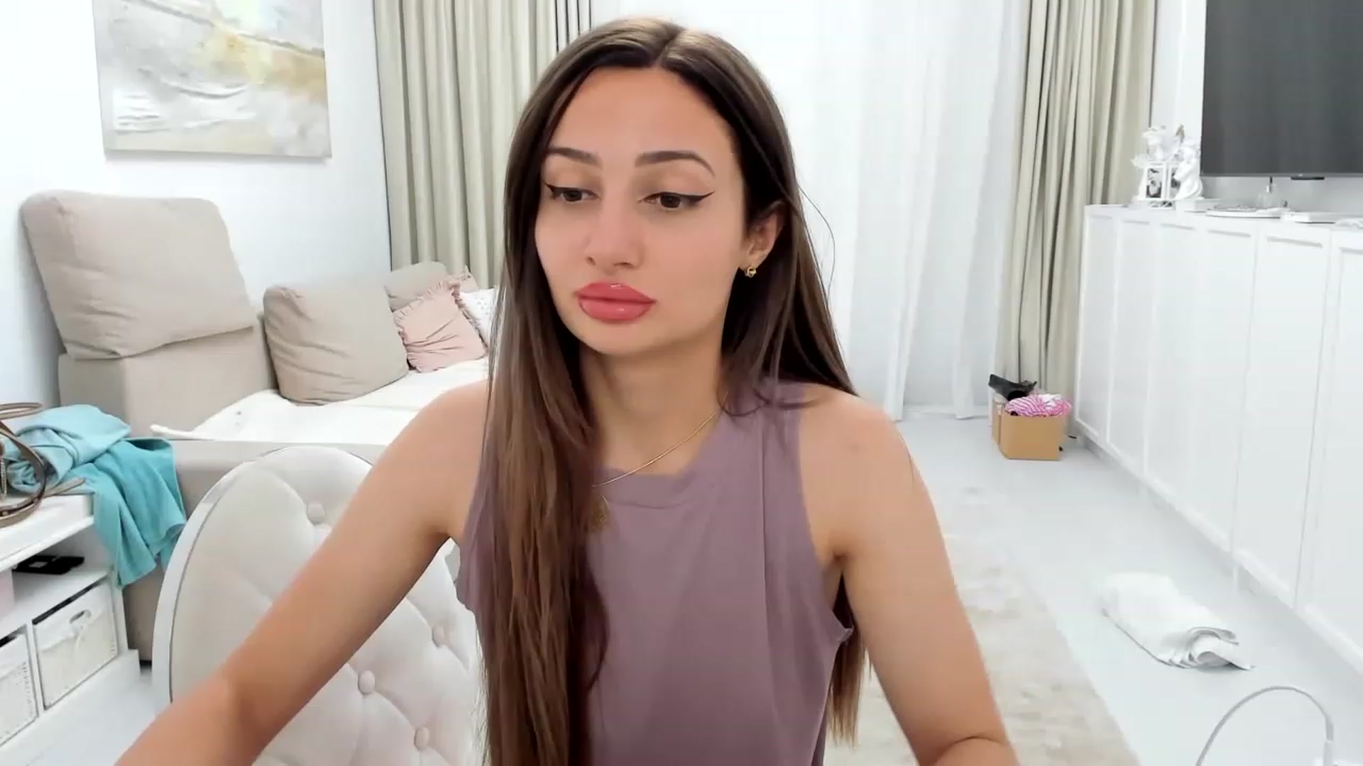 Gallery image thumbnail from Wennndyk's myfreecams stream on, 08/25/2023, 23:12 image 10 of 20