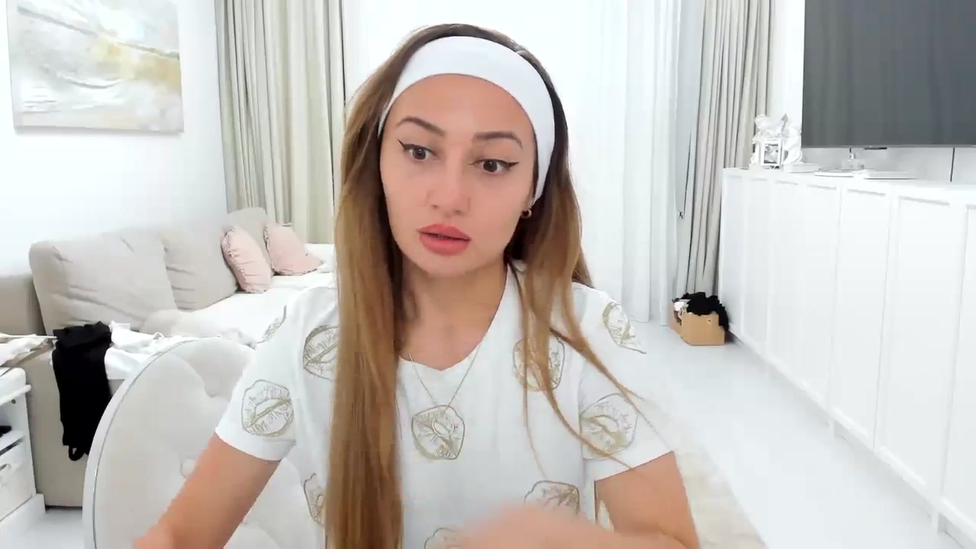 Gallery image thumbnail from Wennndyk's myfreecams stream on, 09/13/2023, 23:46 image 7 of 20