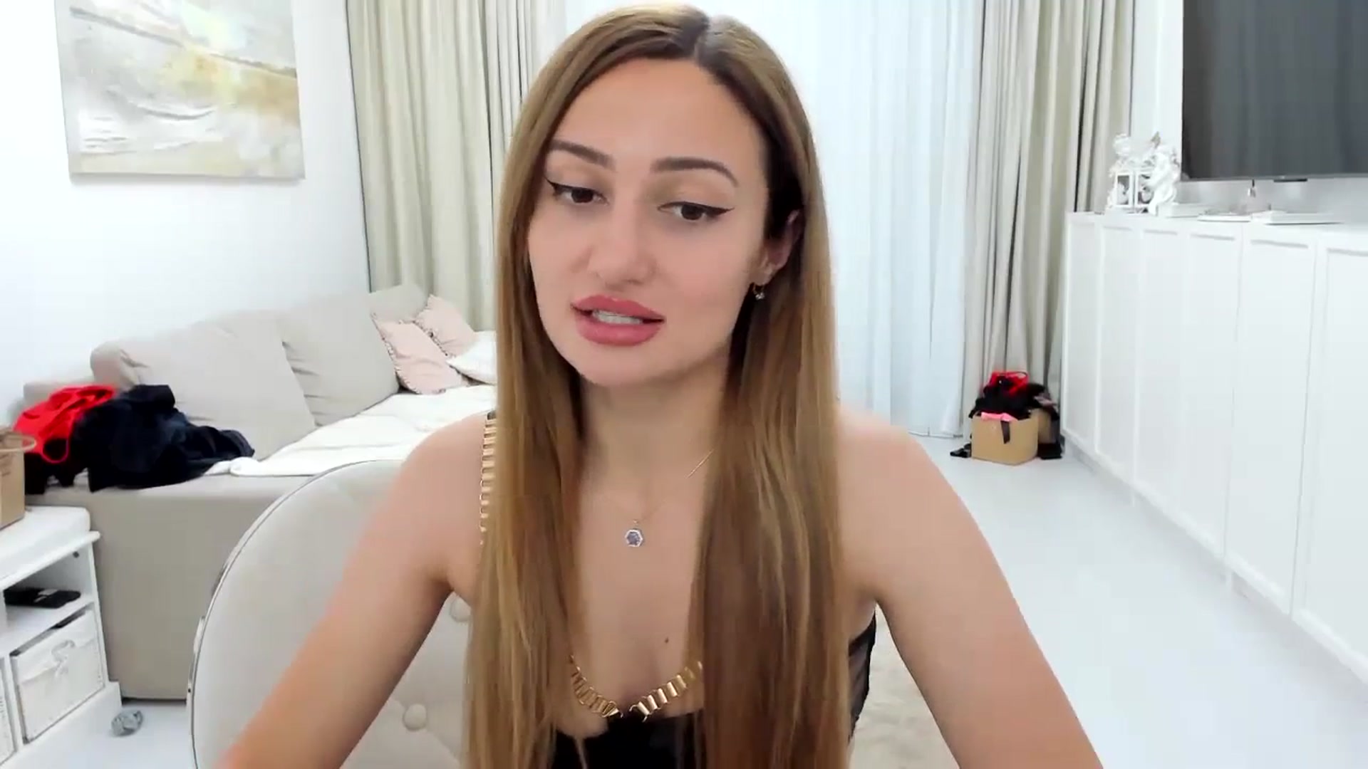 Gallery image thumbnail from Wennndyk's myfreecams stream on, 10/03/2023, 22:43 image 8 of 20
