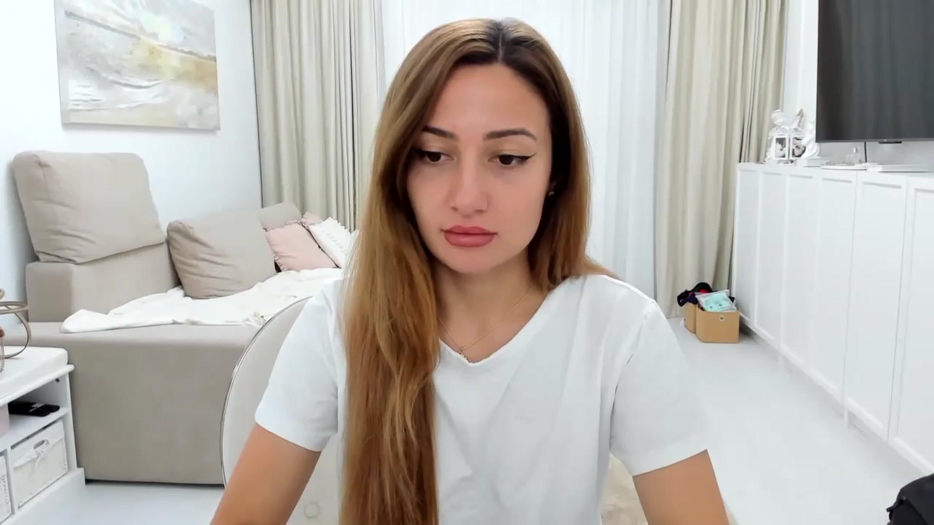 Gallery image thumbnail from Wennndyk's myfreecams stream on, 10/08/2023, 15:08 image 4 of 20
