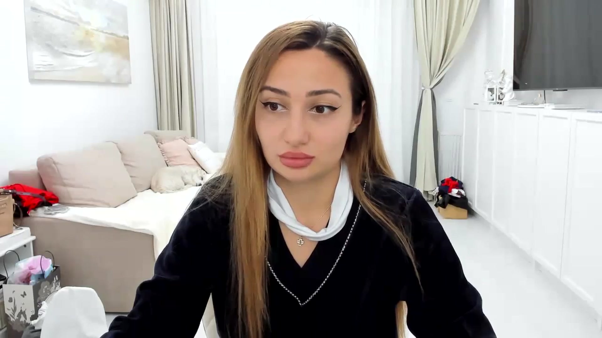 Gallery image thumbnail from Wennndyk's myfreecams stream on, 10/17/2023, 21:44 image 4 of 20