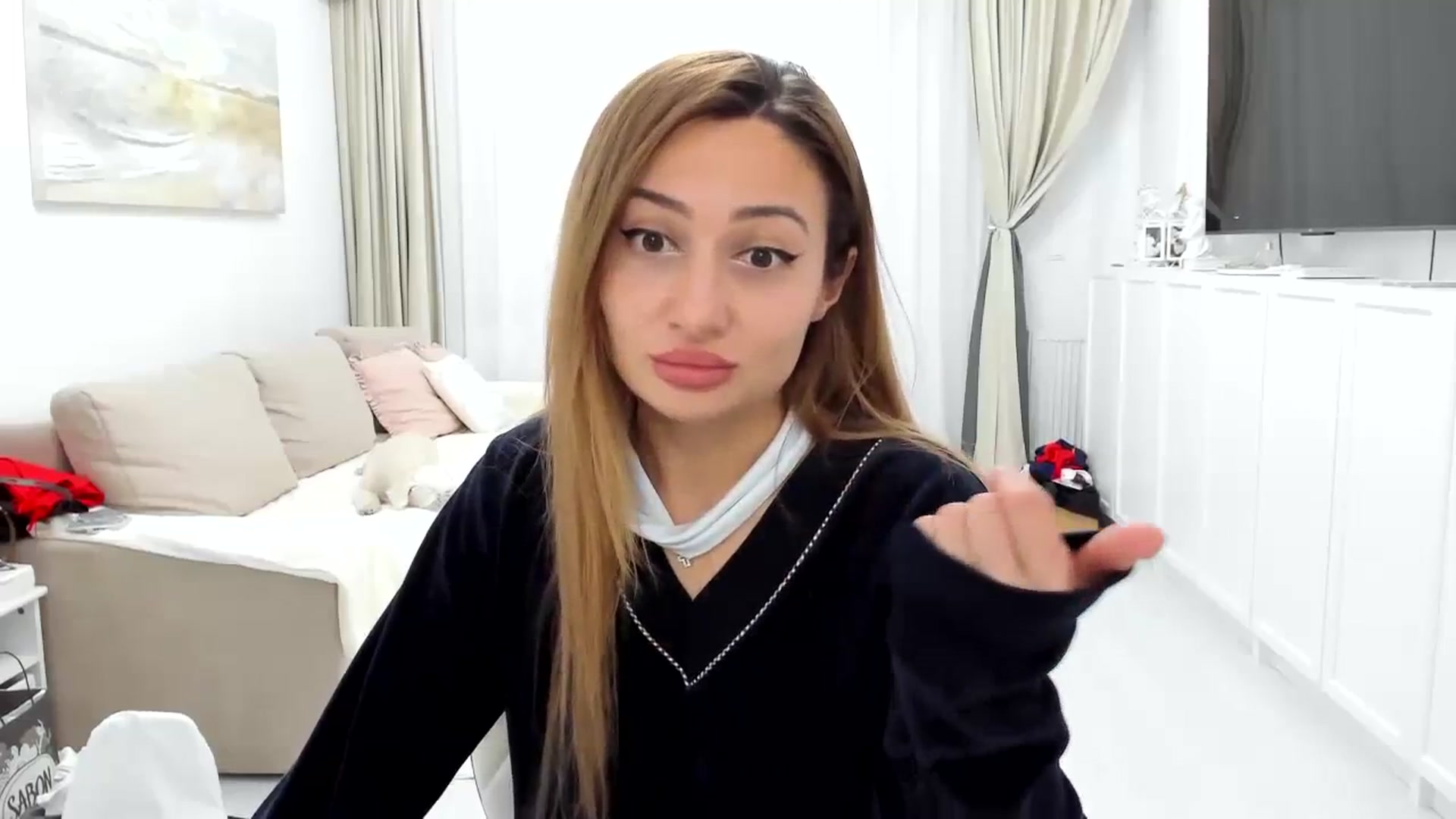 Gallery image thumbnail from Wennndyk's myfreecams stream on, 10/17/2023, 21:44 image 12 of 20