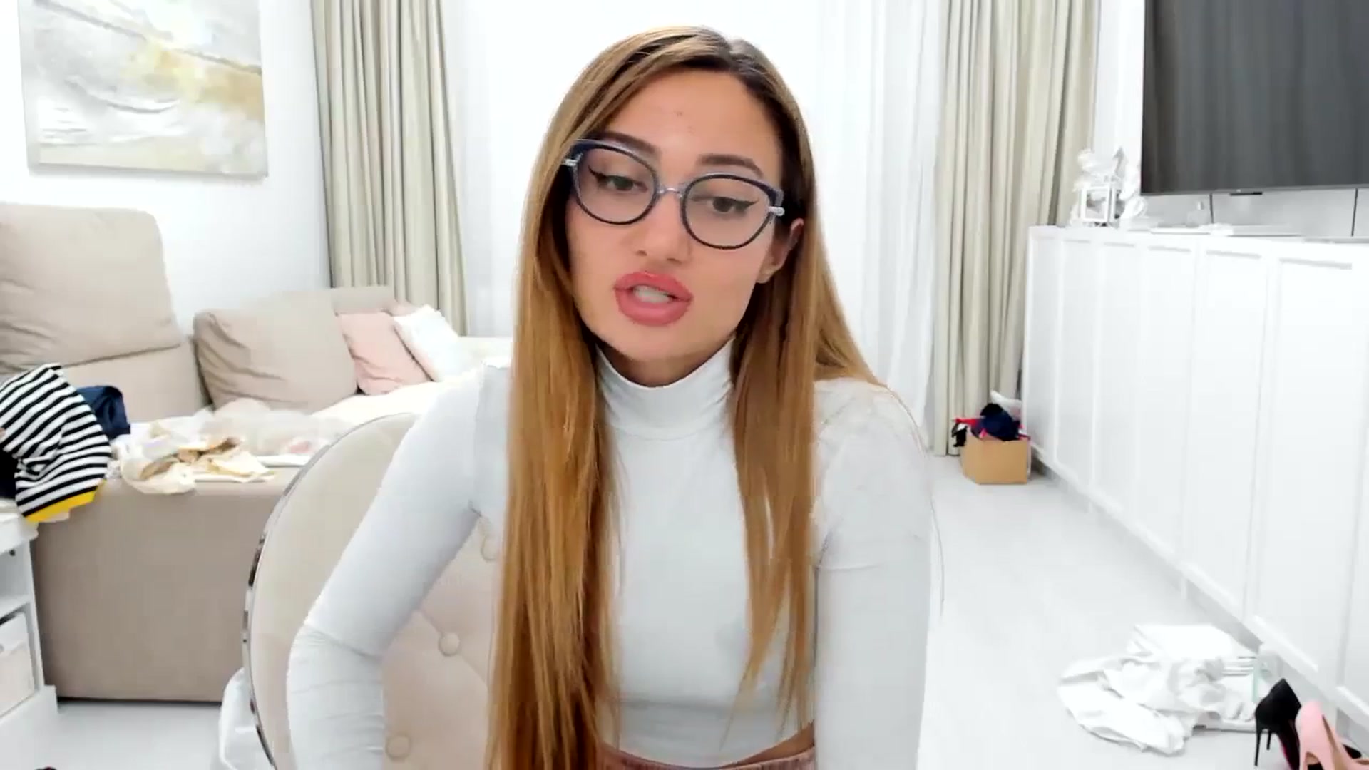 Gallery image thumbnail from Wennndyk's myfreecams stream on, 10/22/2023, 22:43 image 19 of 20