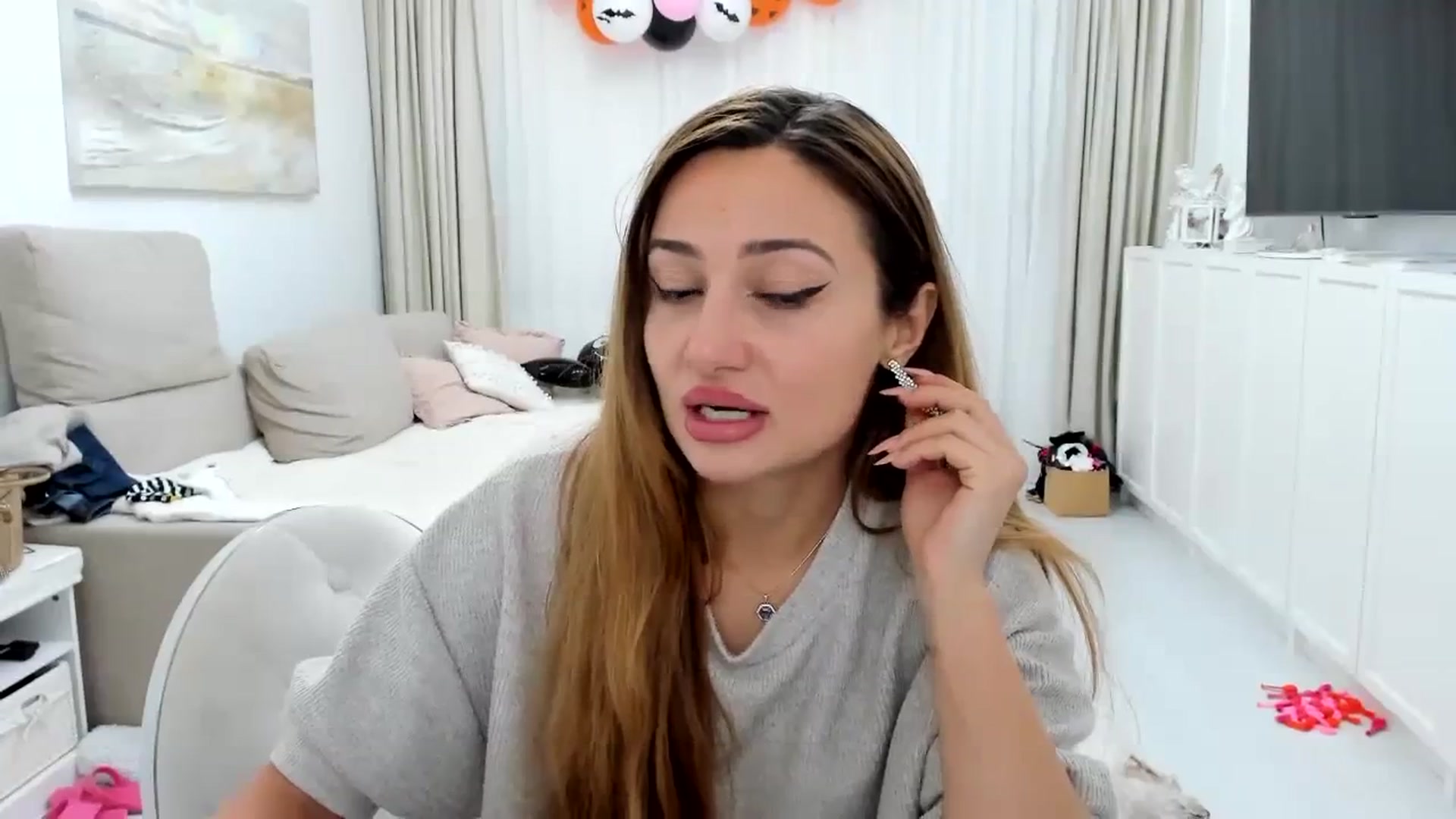 Gallery image thumbnail from Wennndyk's myfreecams stream on, 10/26/2023, 22:14 image 14 of 20