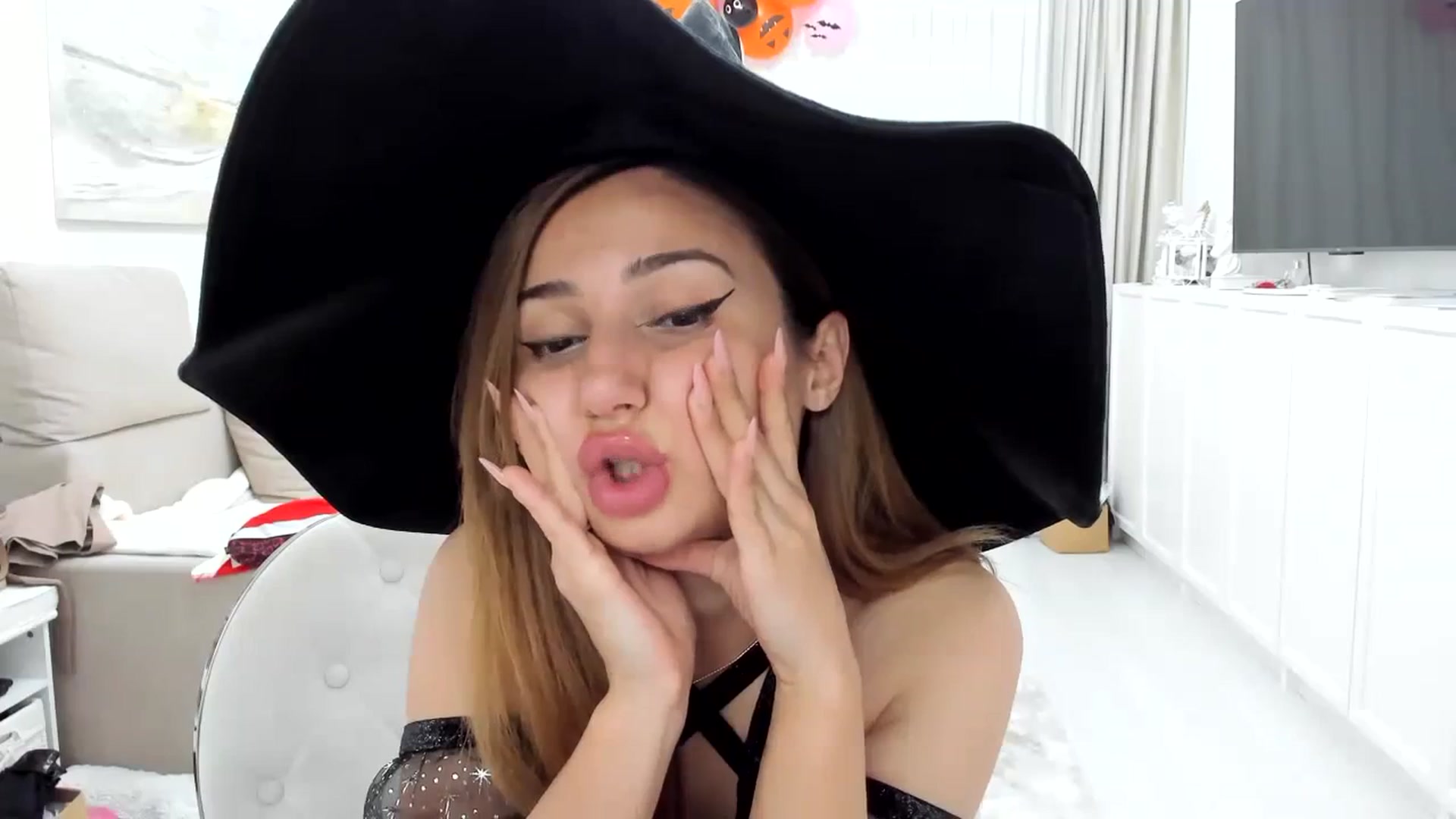Gallery image thumbnail from Wennndyk's myfreecams stream on, 10/27/2023, 23:41 image 20 of 20