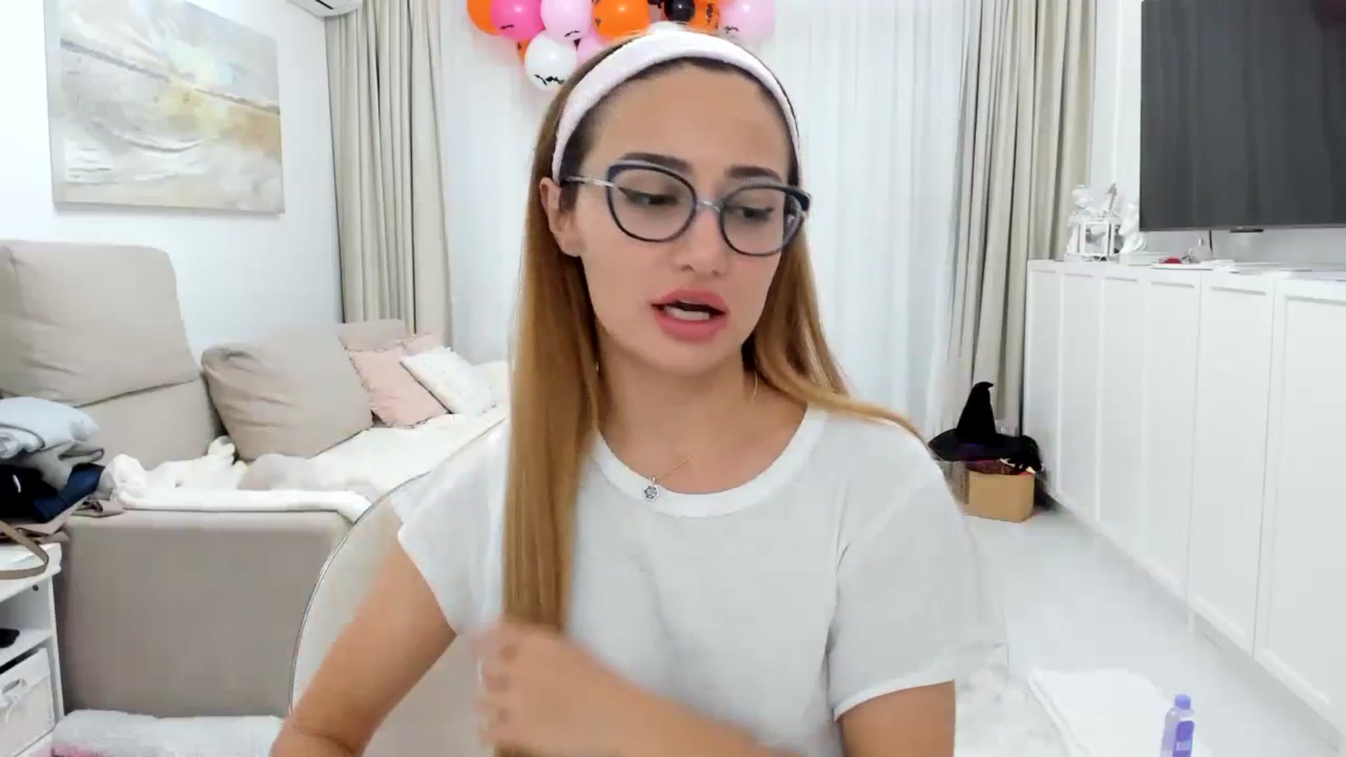 Gallery image thumbnail from Wennndyk's myfreecams stream on, 10/30/2023, 24:03 image 16 of 20