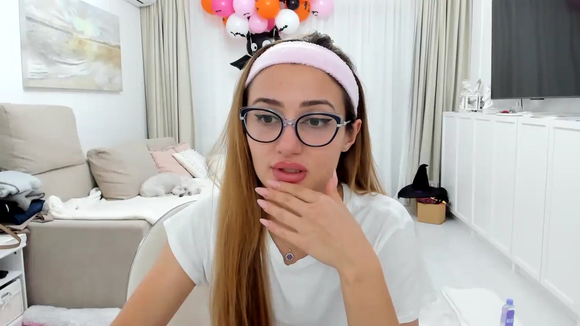 Gallery image thumbnail from Wennndyk's myfreecams stream on, 10/30/2023, 24:03 image 18 of 20