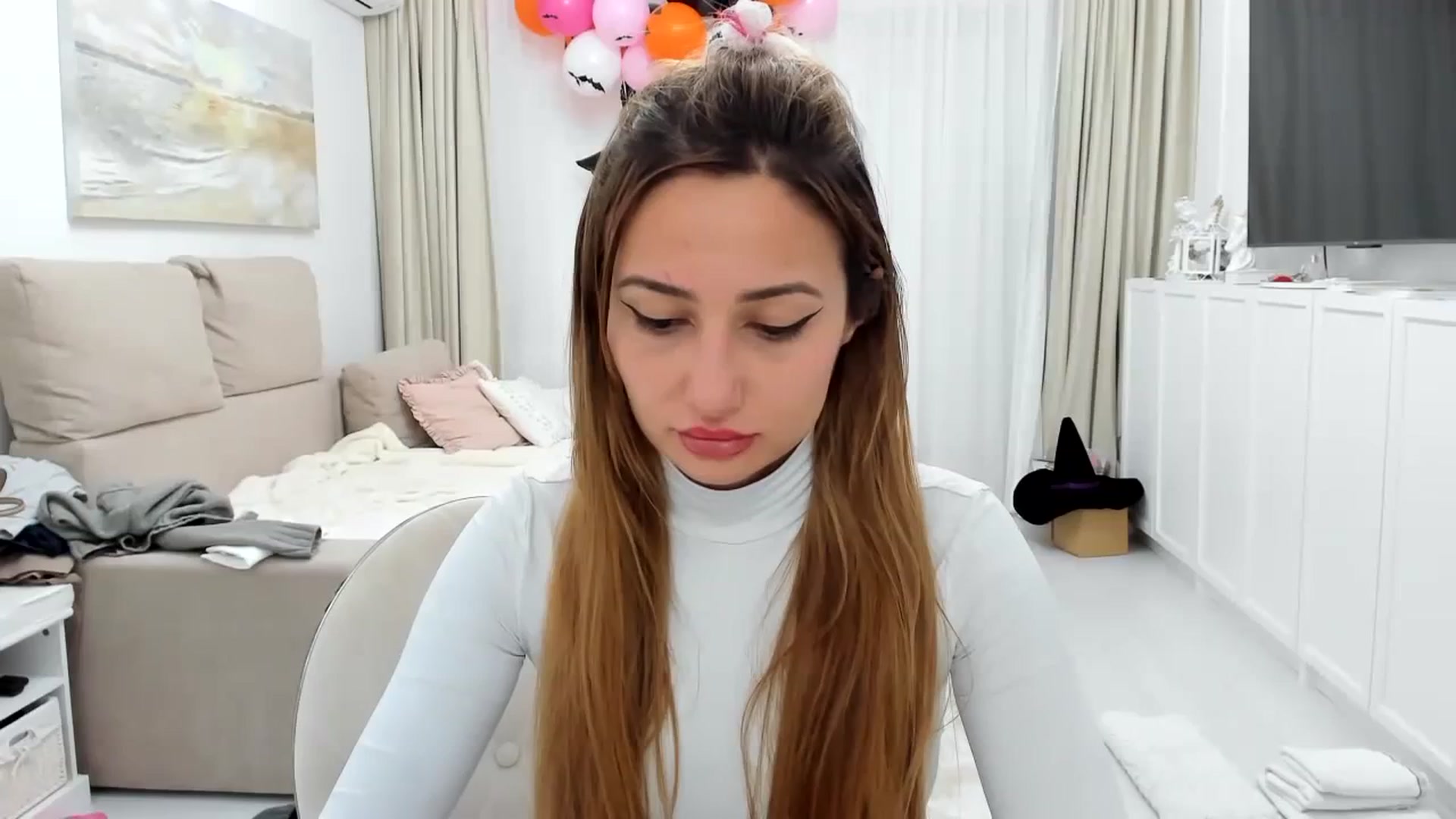 Gallery image thumbnail from Wennndyk's myfreecams stream on, 10/31/2023, 23:46 image 1 of 20