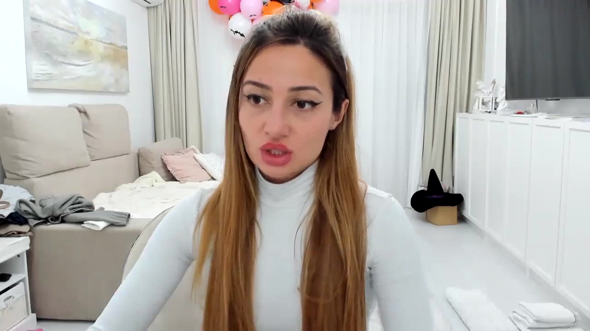 Gallery image thumbnail from Wennndyk's myfreecams stream on, 10/31/2023, 23:46 image 8 of 20