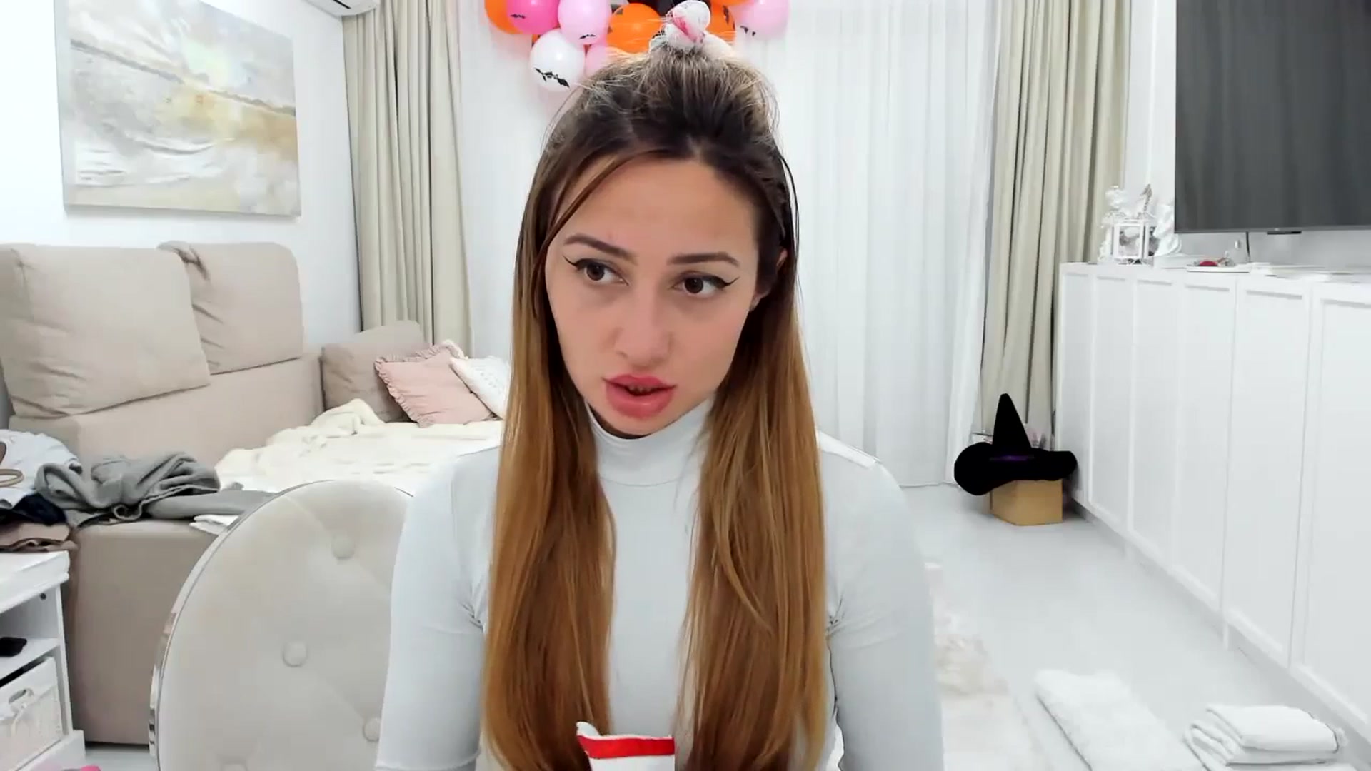 Gallery image thumbnail from Wennndyk's myfreecams stream on, 10/31/2023, 23:46 image 11 of 20