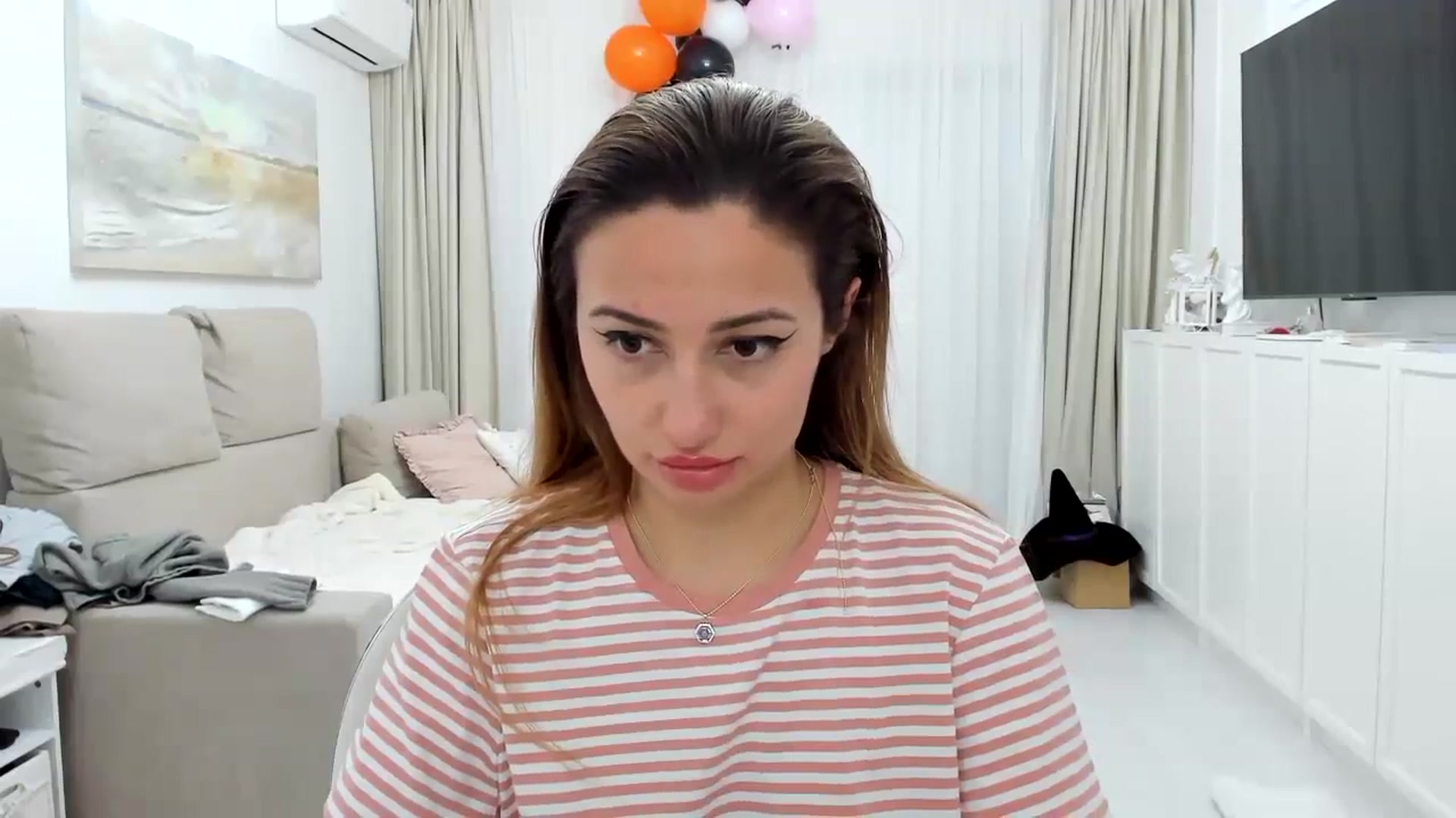Gallery image thumbnail from Wennndyk's myfreecams stream on, 11/01/2023, 24:55 image 18 of 20