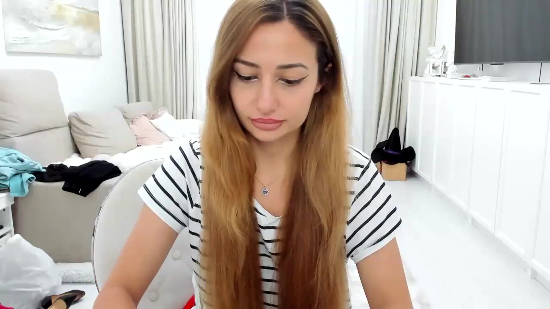 Gallery image thumbnail from Wennndyk's myfreecams stream on, 11/05/2023, 24:29 image 1 of 20