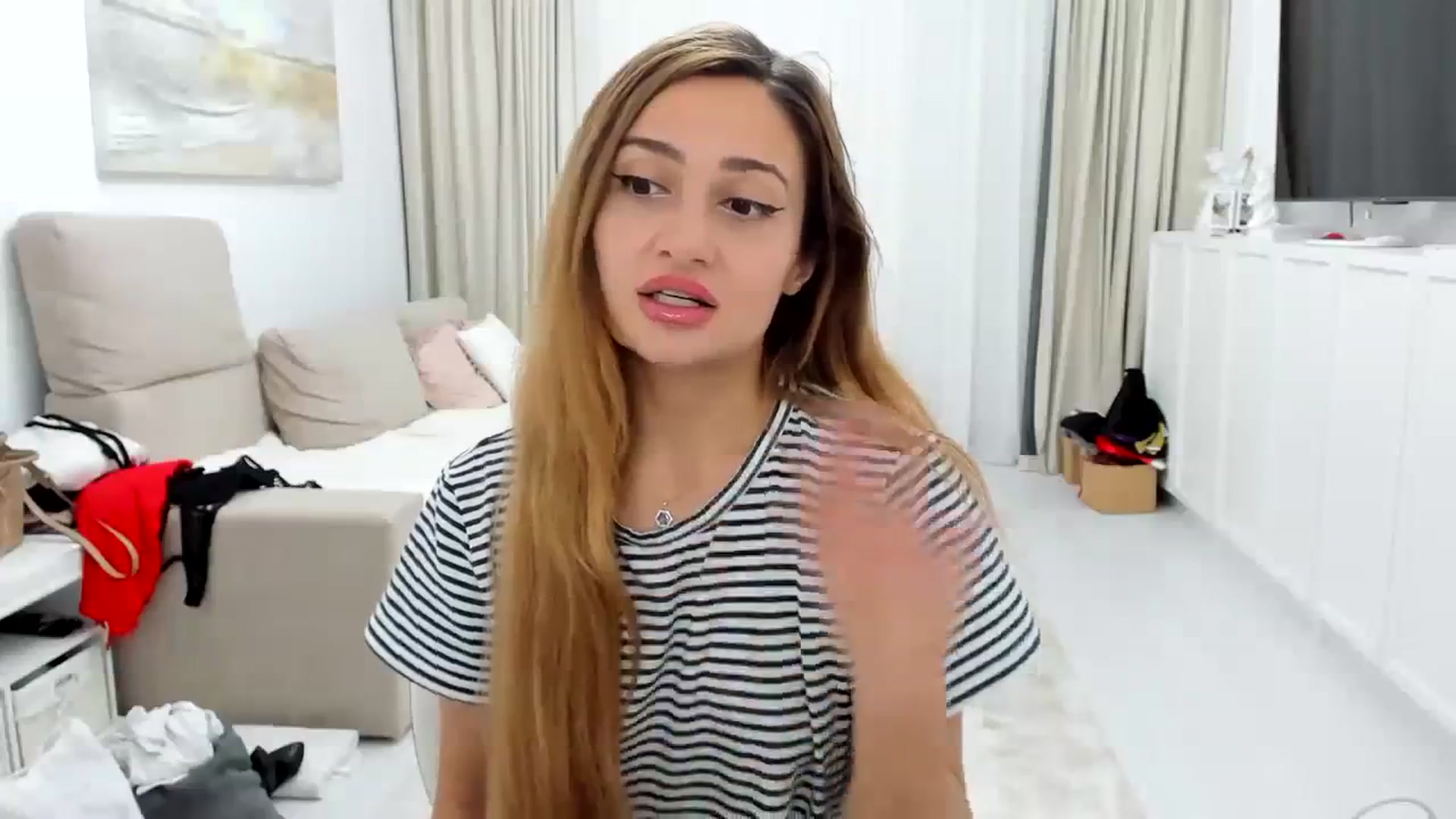 Gallery image thumbnail from Wennndyk's myfreecams stream on, 11/07/2023, 22:16 image 13 of 20