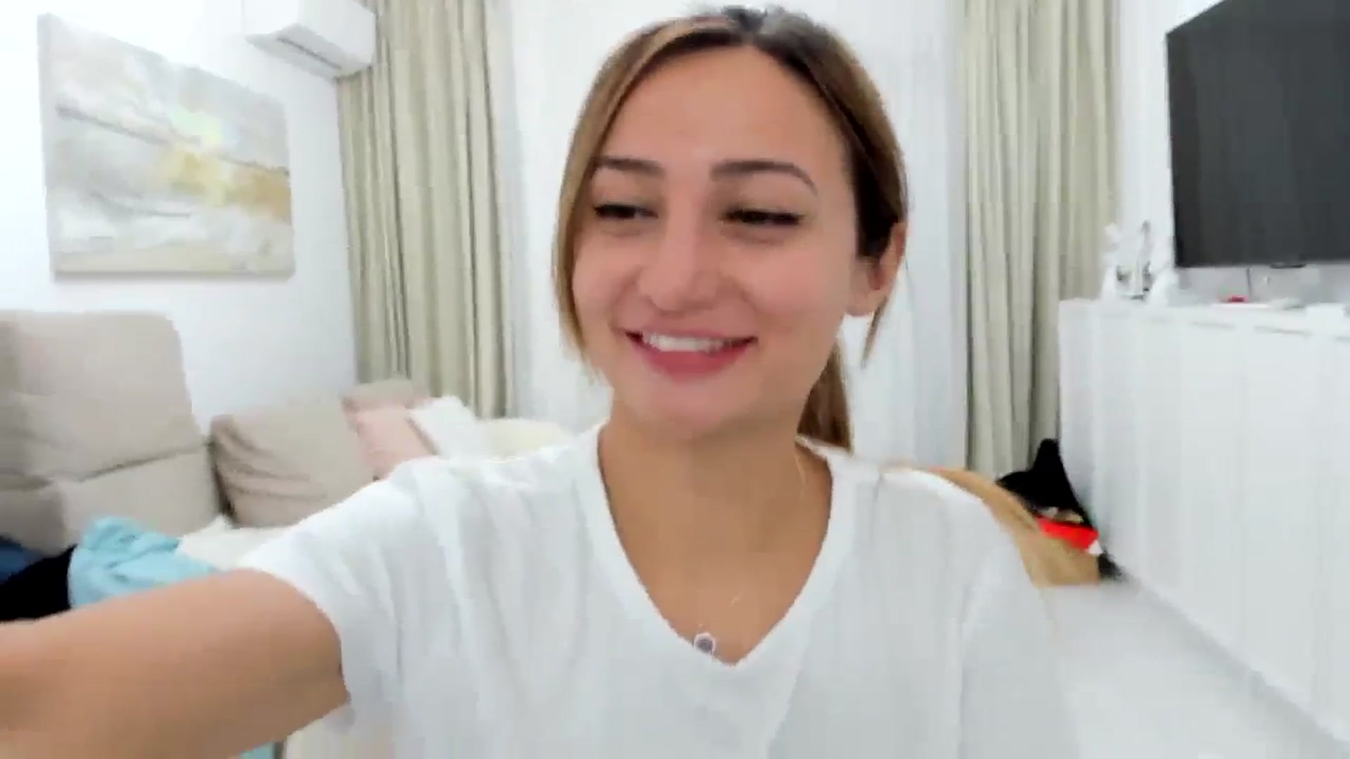 Gallery image thumbnail from Wennndyk's myfreecams stream on, 11/11/2023, 02:22 image 19 of 20