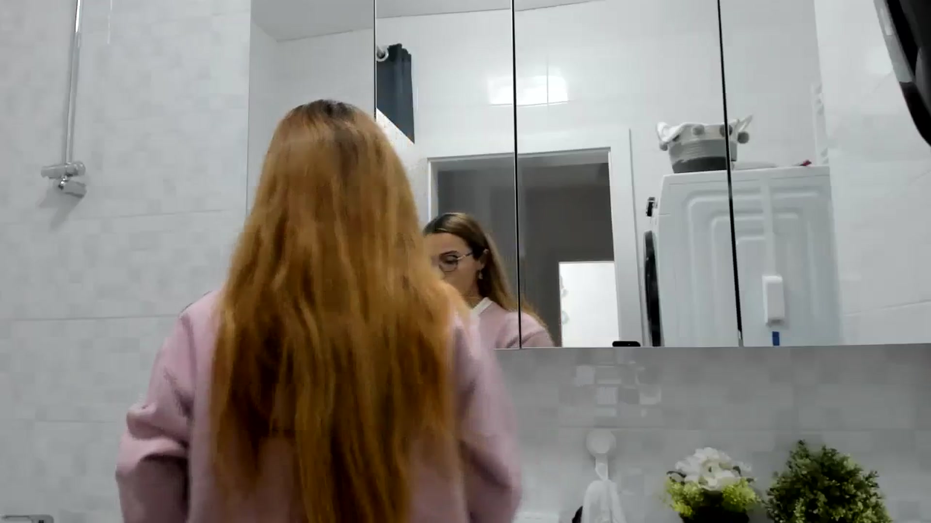 Gallery image thumbnail from Wennndyk's myfreecams stream on, 11/25/2023, 20:14 image 4 of 20