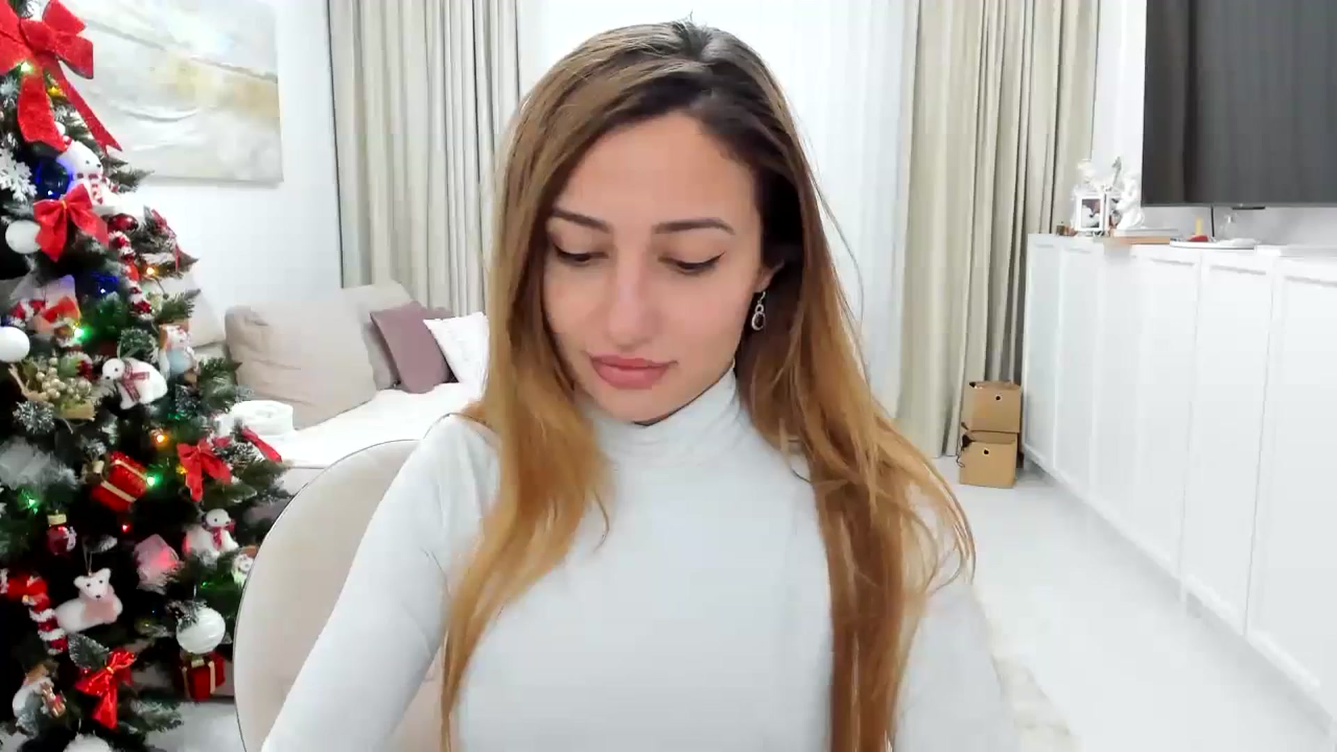 Gallery image thumbnail from Wennndyk's myfreecams stream on, 11/26/2023, 22:07 image 12 of 20