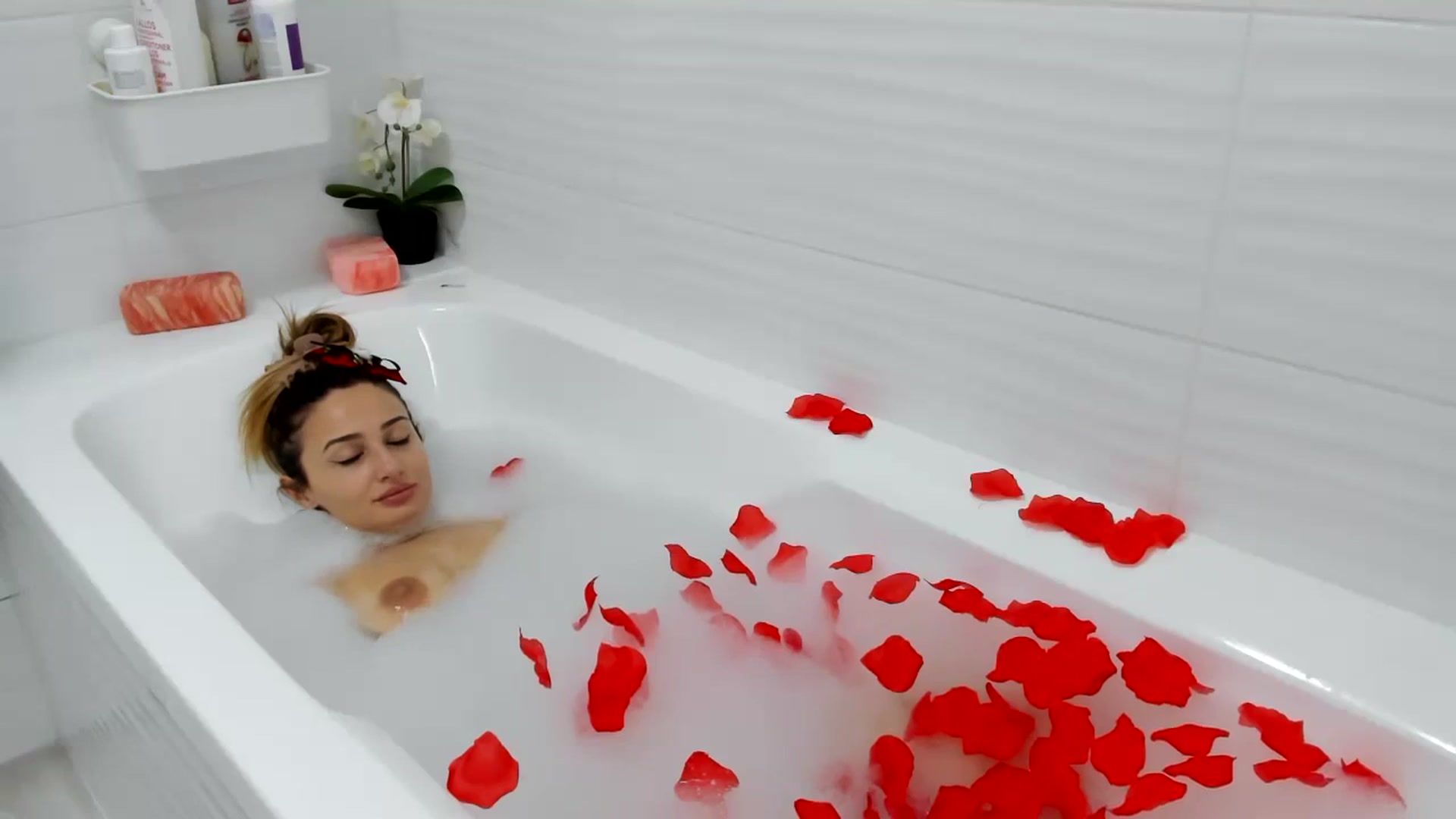 Gallery image thumbnail from Wennndyk's myfreecams stream on, 12/02/2023, 20:35 image 14 of 20