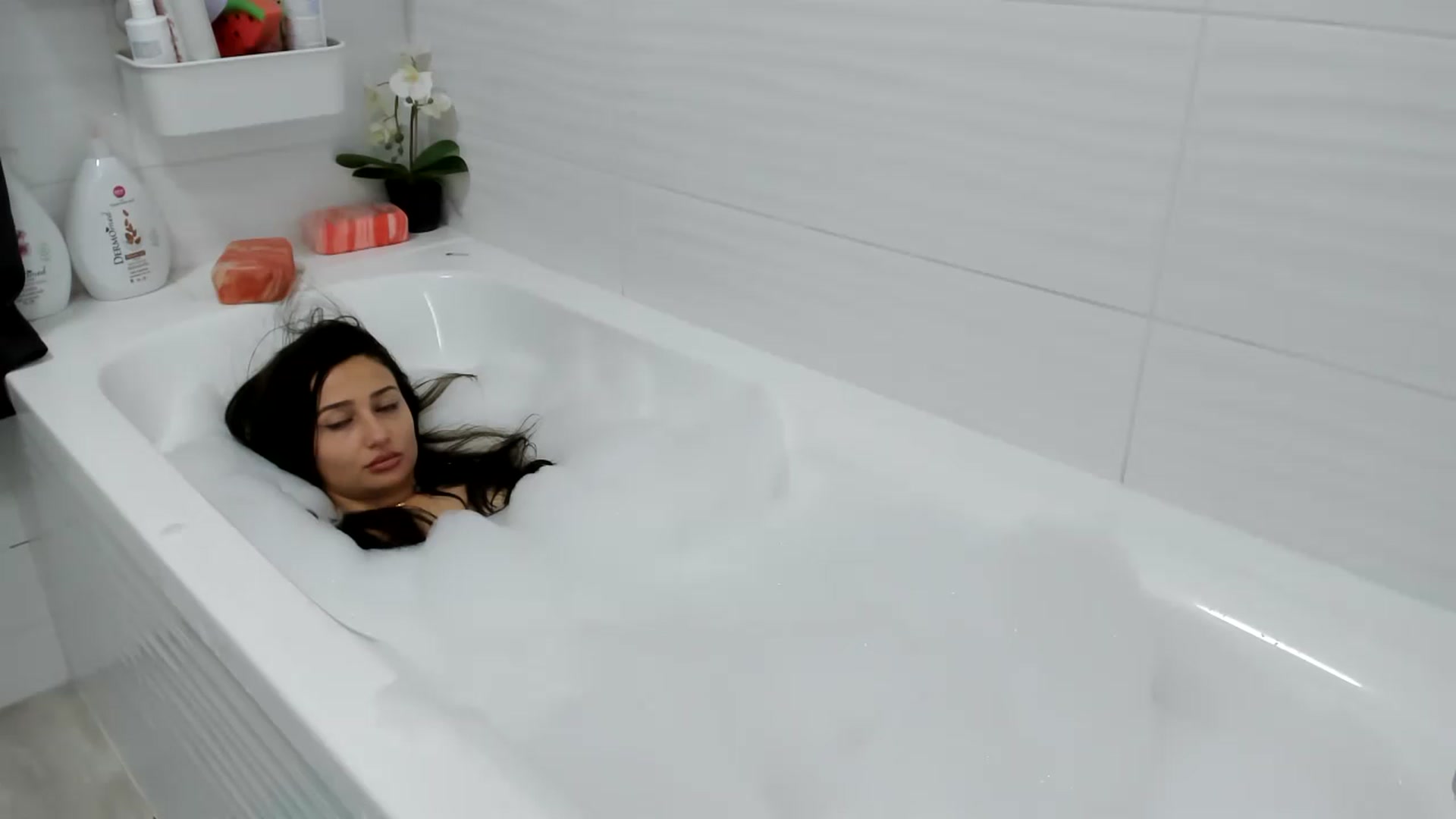 Gallery image thumbnail from Wennndyk's myfreecams stream on, 12/10/2023, 01:34 image 6 of 20