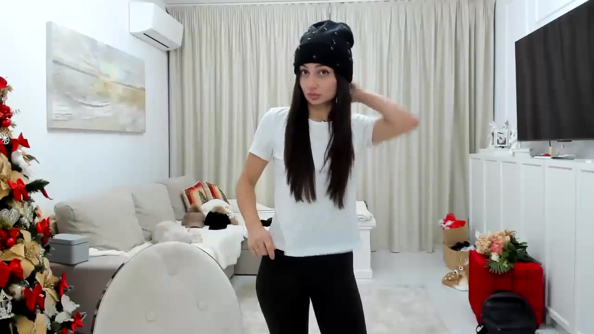 Gallery image thumbnail from Wennndyk's myfreecams stream on, 12/15/2023, 24:05 image 7 of 20