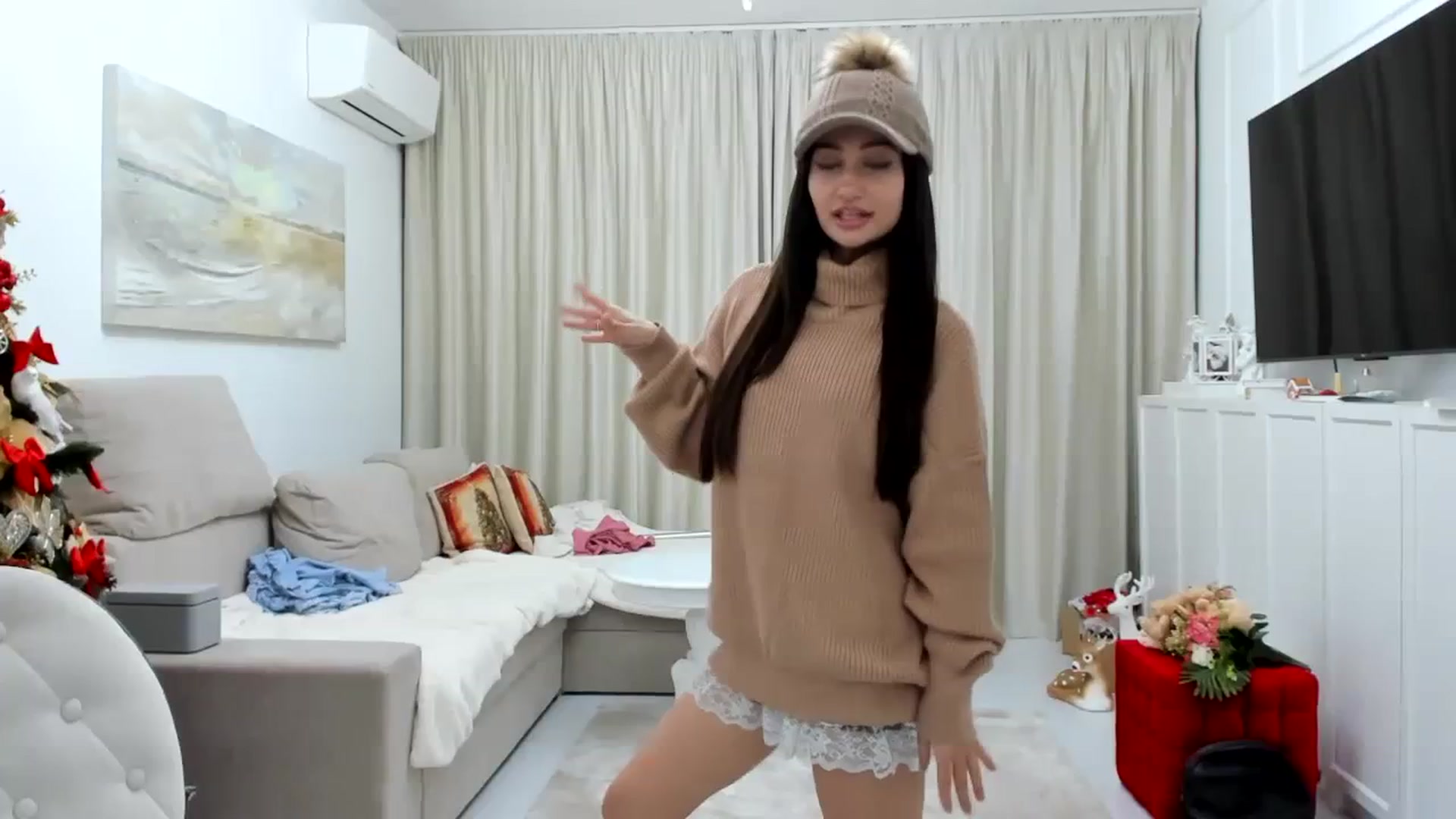 Gallery image thumbnail from Wennndyk's myfreecams stream on, 12/17/2023, 19:15 image 10 of 20