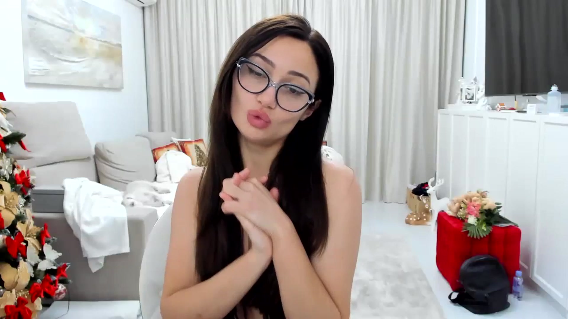 Gallery image thumbnail from Wennndyk's myfreecams stream on, 12/19/2023, 22:32 image 15 of 20