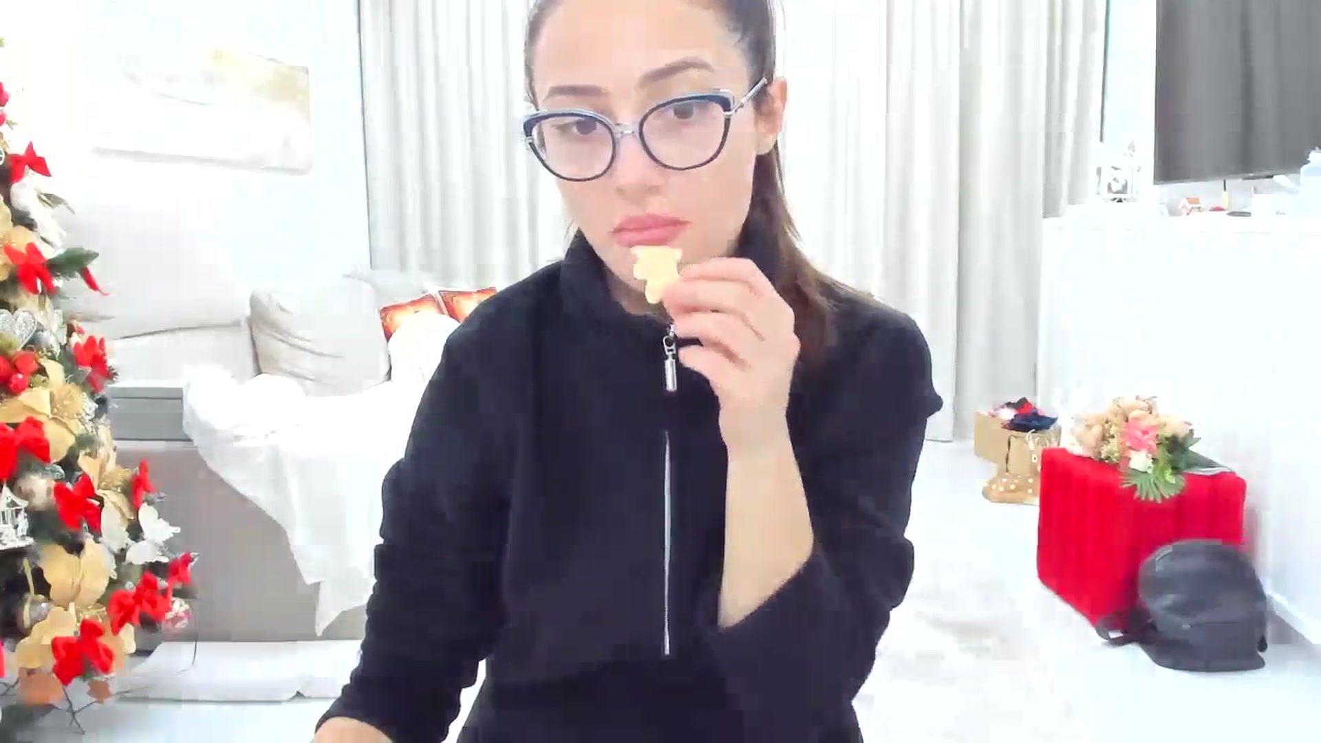 Gallery image thumbnail from Wennndyk's myfreecams stream on, 12/20/2023, 24:18 image 14 of 20