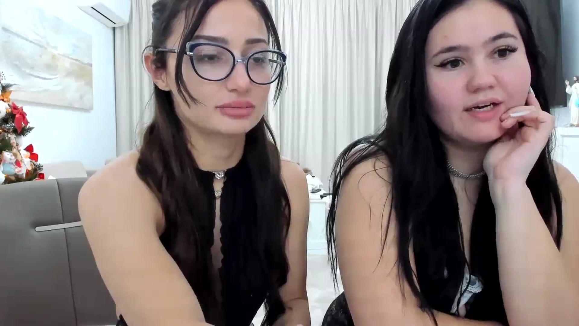Gallery image thumbnail from Wennndyk's myfreecams stream on, 12/24/2023, 24:03 image 10 of 20