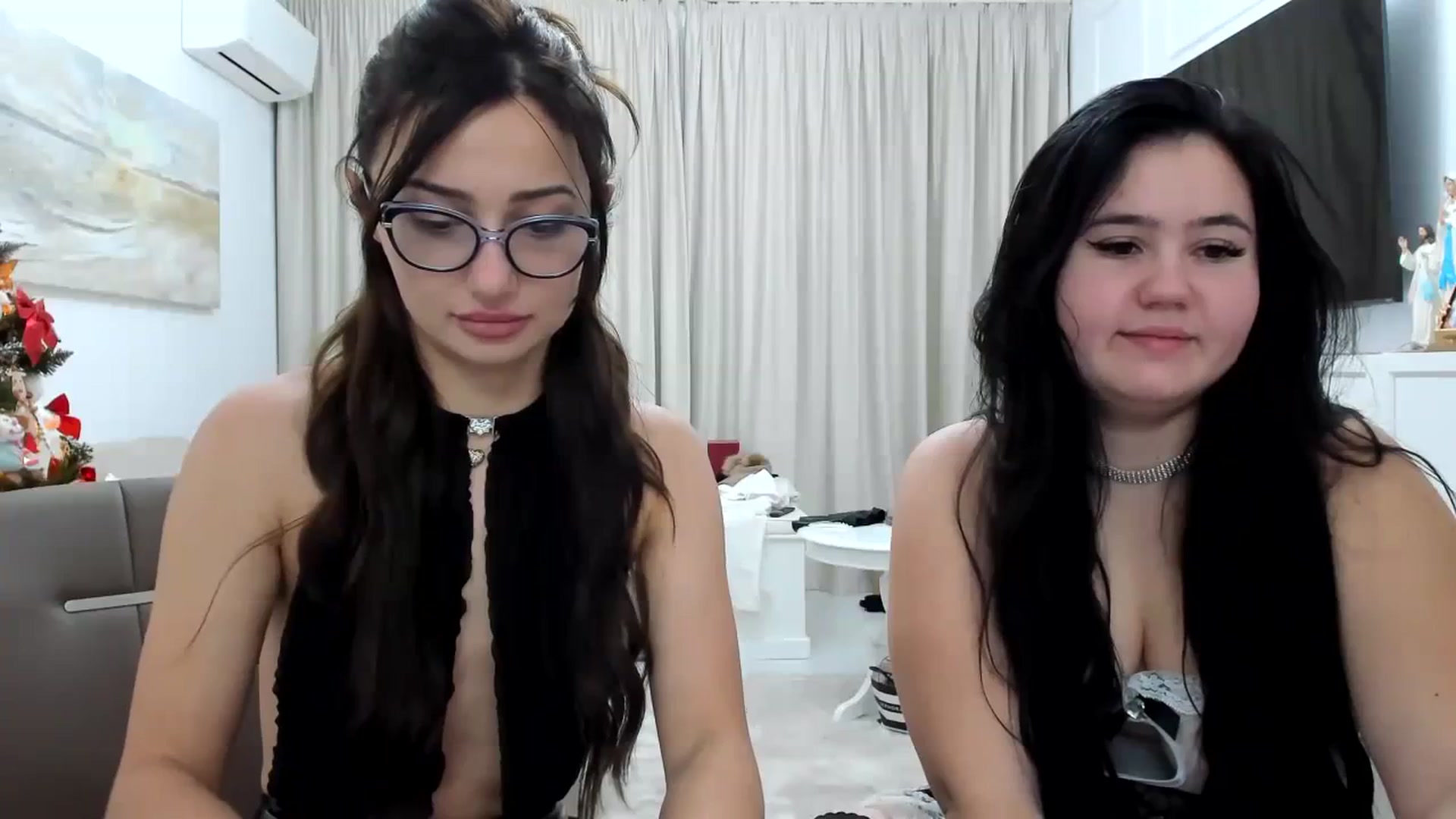 Gallery image thumbnail from Wennndyk's myfreecams stream on, 12/24/2023, 24:55 image 7 of 20
