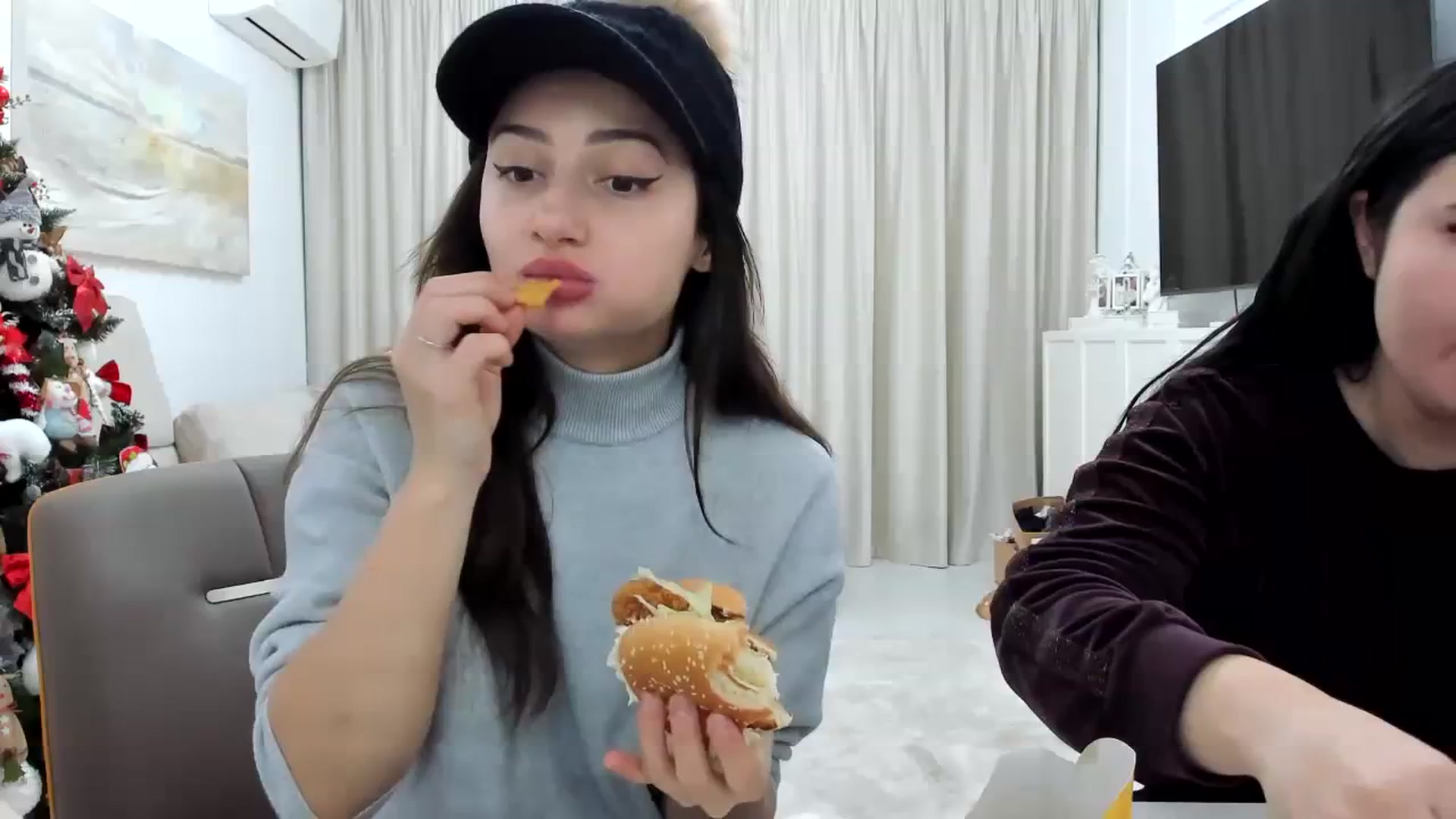 Gallery image thumbnail from Wennndyk's myfreecams stream on, 12/24/2023, 18:56 image 2 of 20