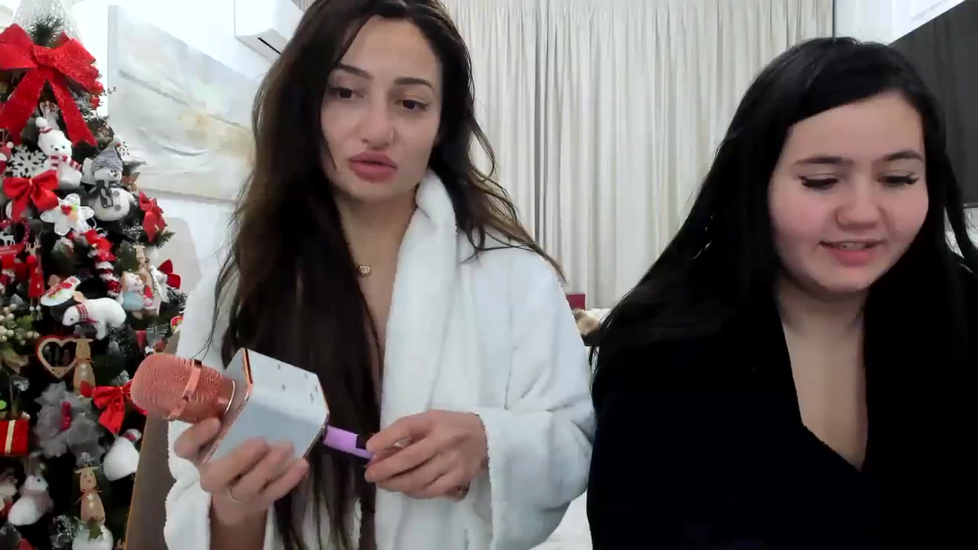 Gallery image thumbnail from Wennndyk's myfreecams stream on, 12/25/2023, 17:51 image 5 of 20