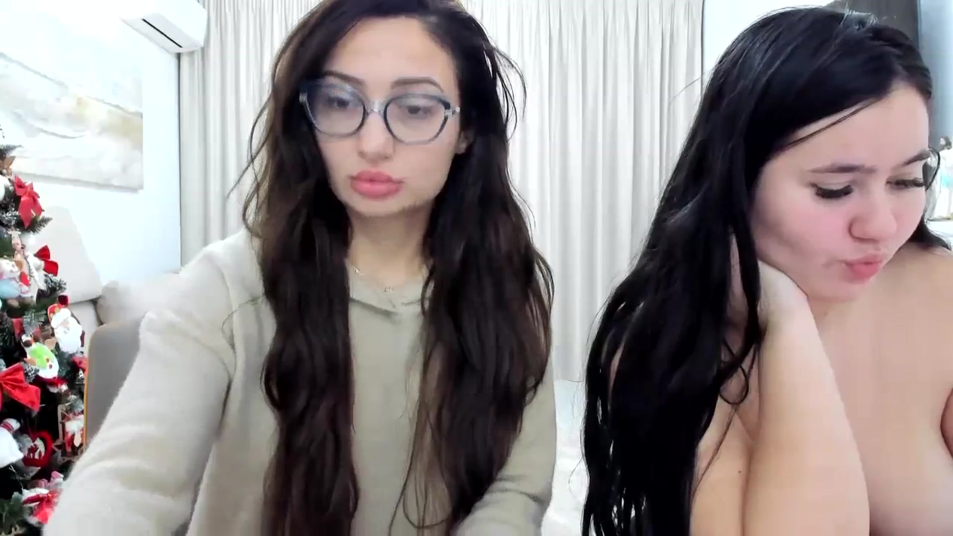 Gallery image thumbnail from Wennndyk's myfreecams stream on, 12/25/2023, 22:36 image 14 of 20