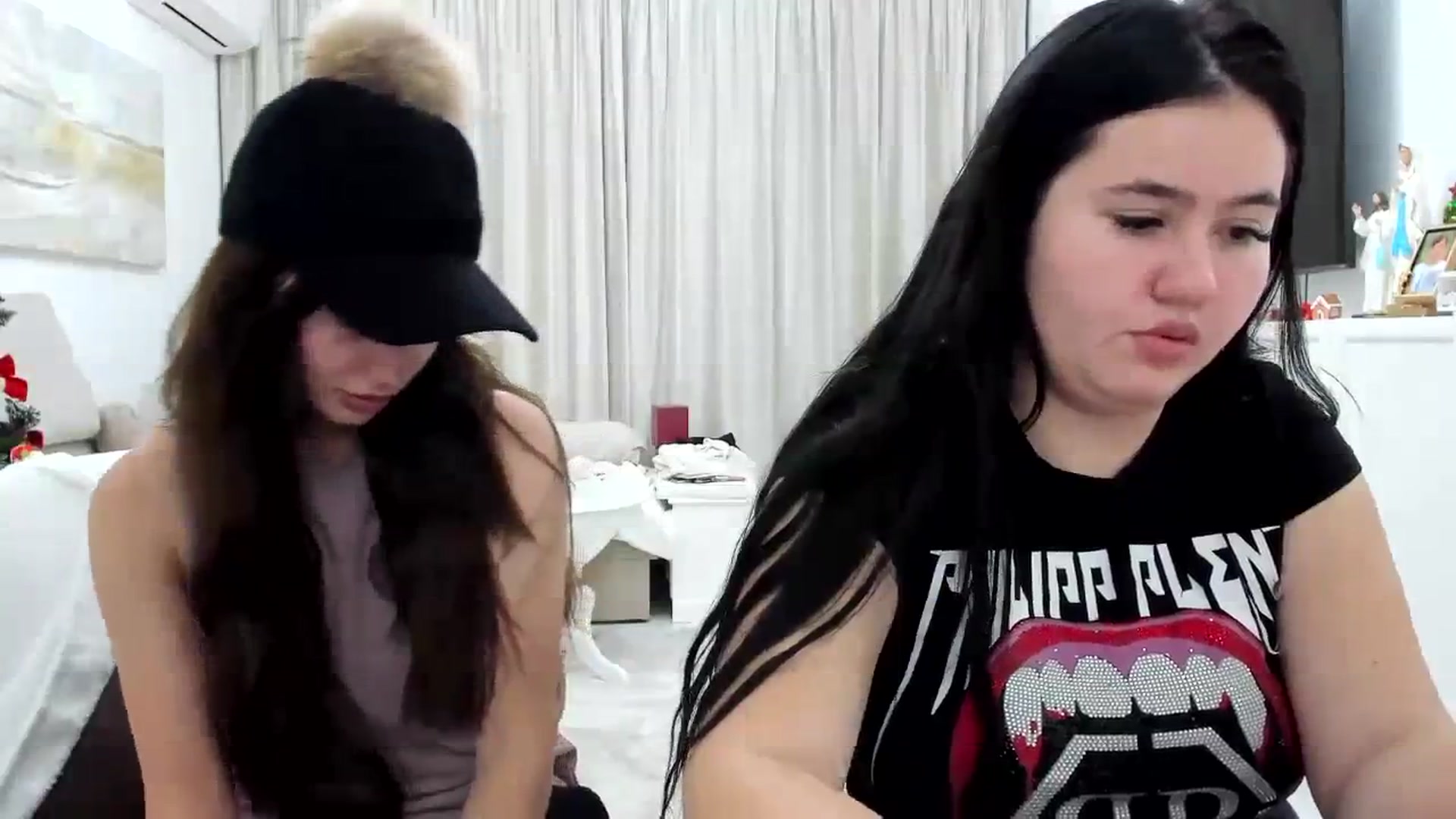 Gallery image thumbnail from Wennndyk's myfreecams stream on, 12/26/2023, 22:12 image 5 of 20