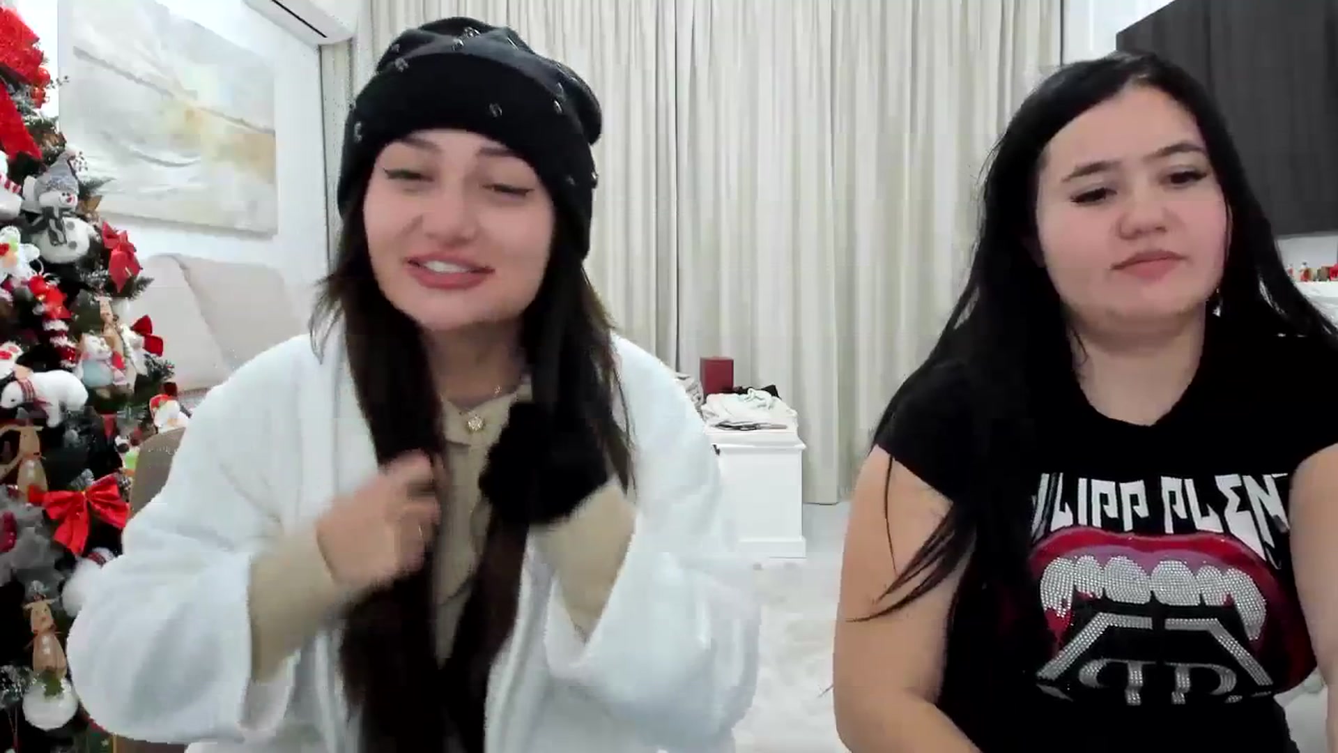 Gallery image thumbnail from Wennndyk's myfreecams stream on, 12/26/2023, 23:55 image 6 of 20