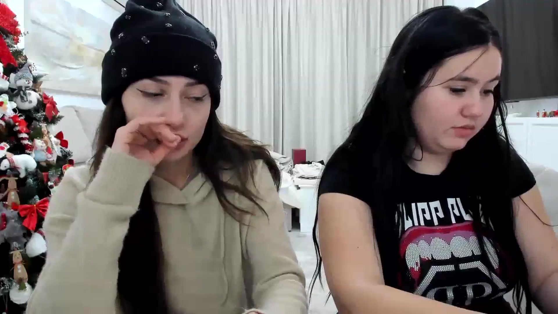 Gallery image thumbnail from Wennndyk's myfreecams stream on, 12/27/2023, 24:19 image 5 of 20