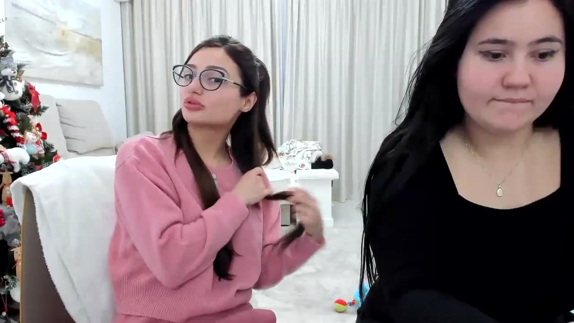 Gallery image thumbnail from Wennndyk's myfreecams stream on, 01/04/2024, 21:41 image 16 of 20