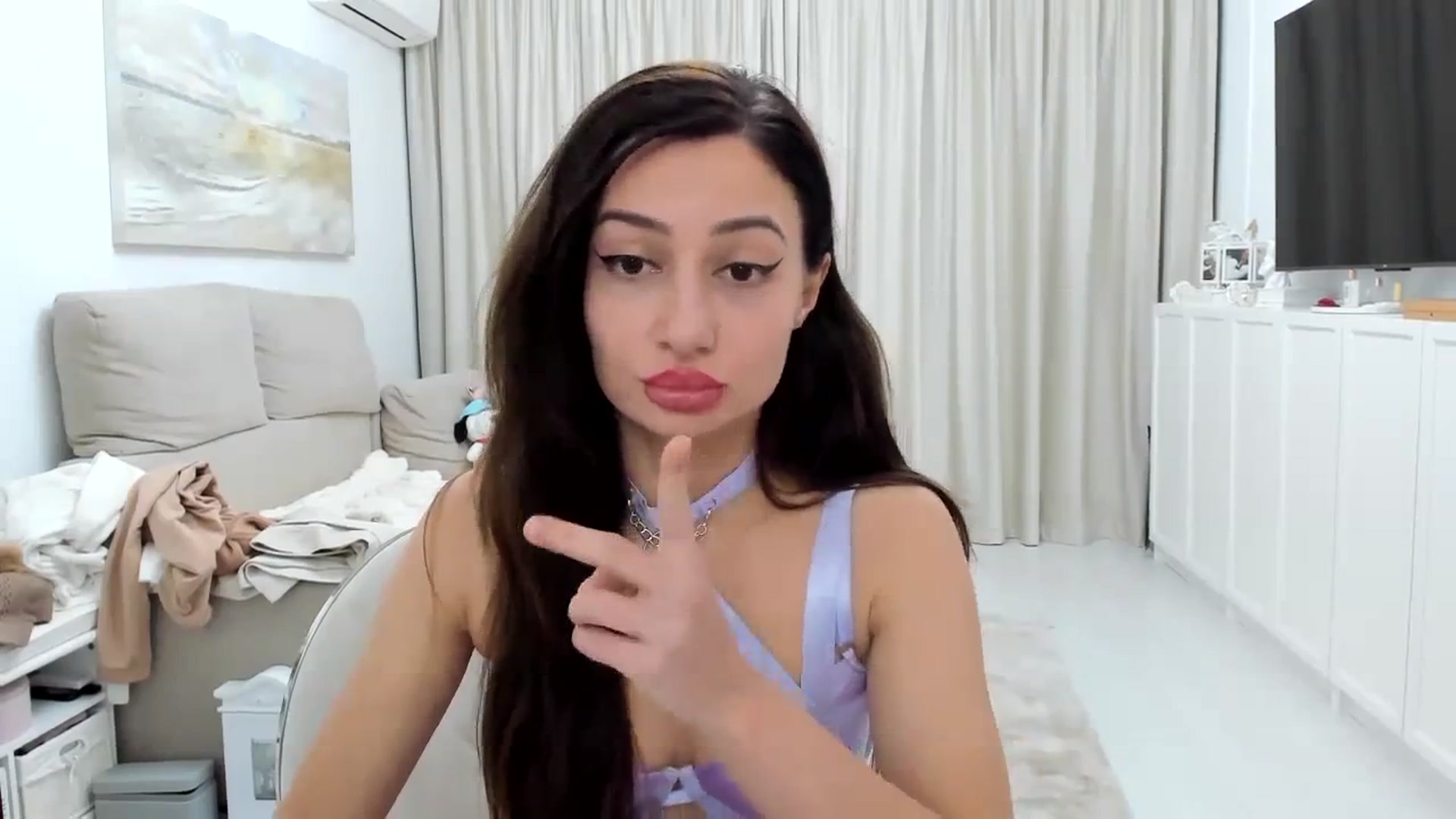 Gallery image thumbnail from Wennndyk's myfreecams stream on, 01/27/2024, 22:39 image 14 of 20
