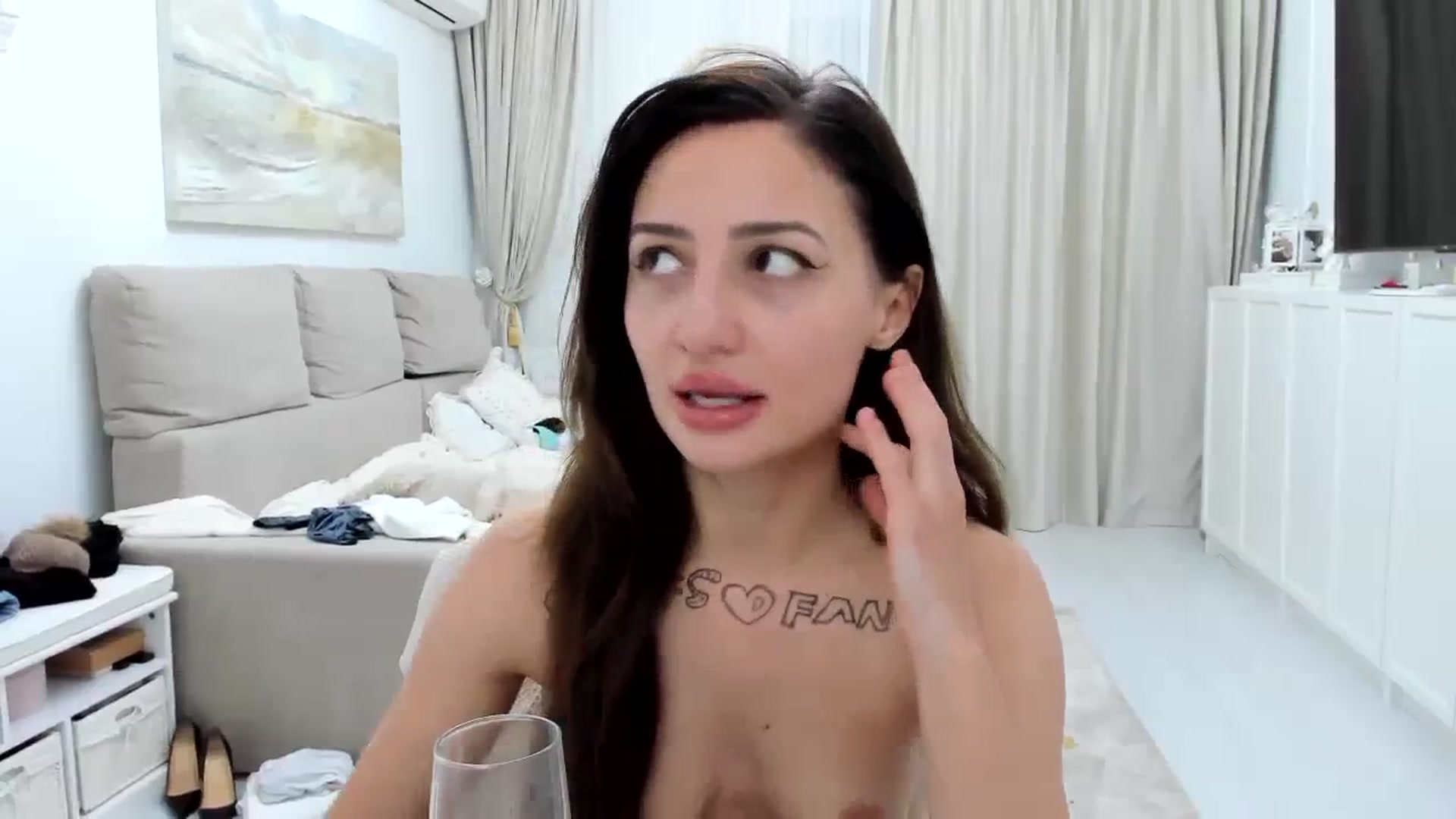 Gallery image thumbnail from Wennndyk's myfreecams stream on, 02/11/2024, 19:37 image 6 of 20