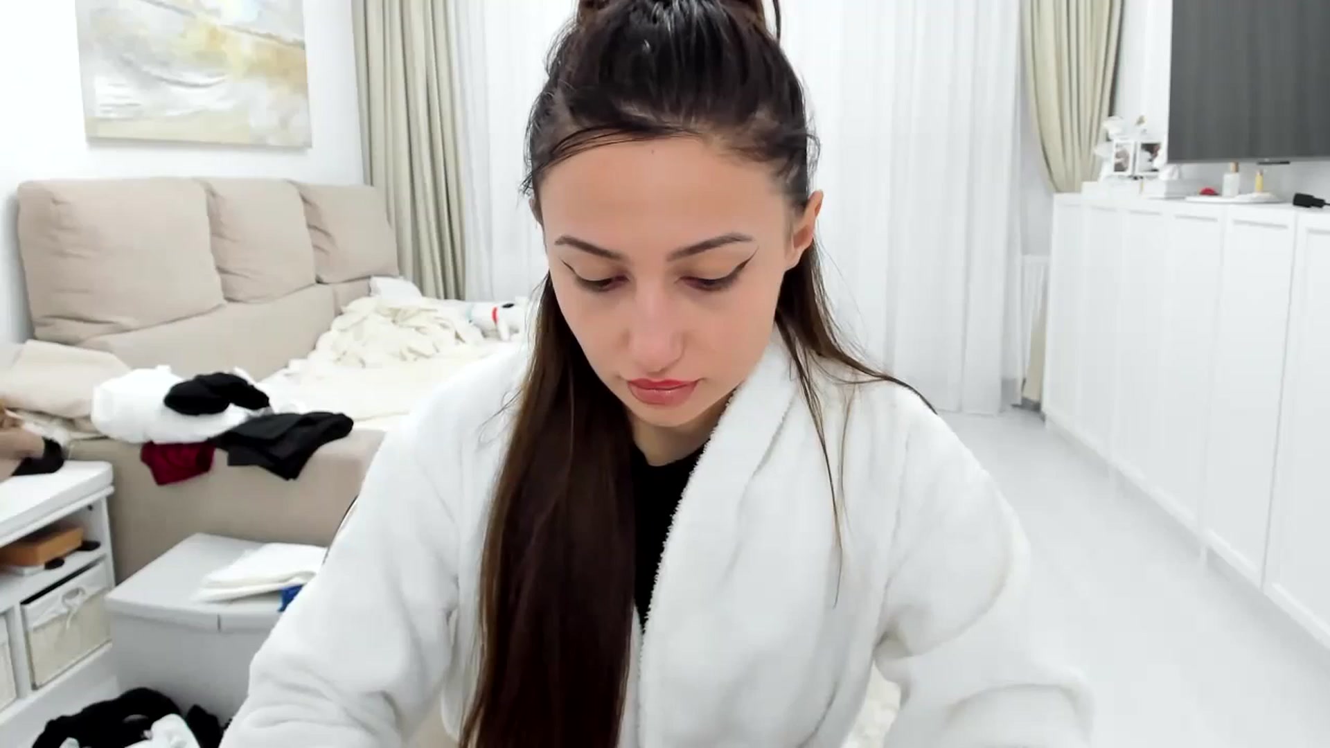 Gallery image thumbnail from Wennndyk's myfreecams stream on, 03/05/2024, 23:33 image 1 of 20