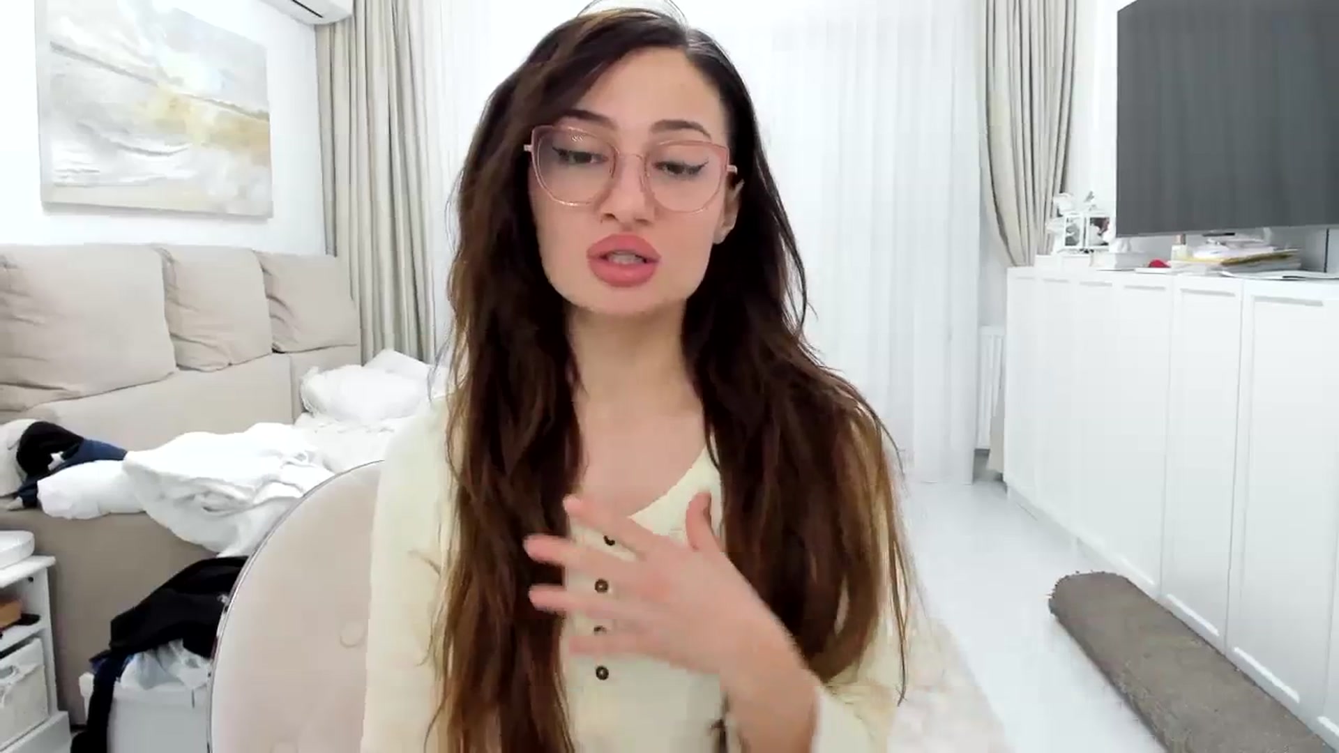 Gallery image thumbnail from Wennndyk's myfreecams stream on, 03/14/2024, 23:47 image 13 of 20