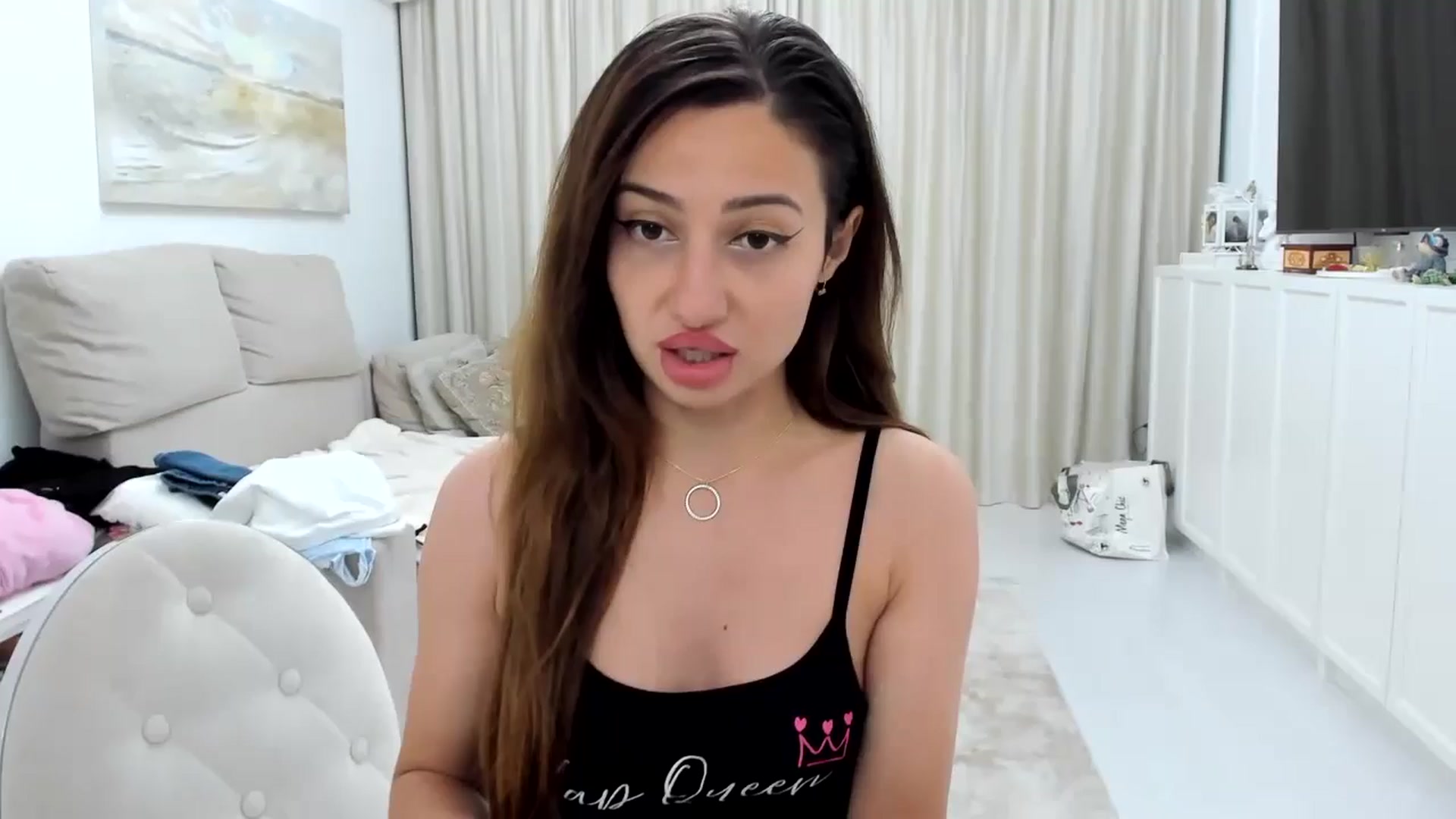 Gallery image thumbnail from Wennndyk's myfreecams stream on, 05/03/2024, 22:04 image 4 of 20