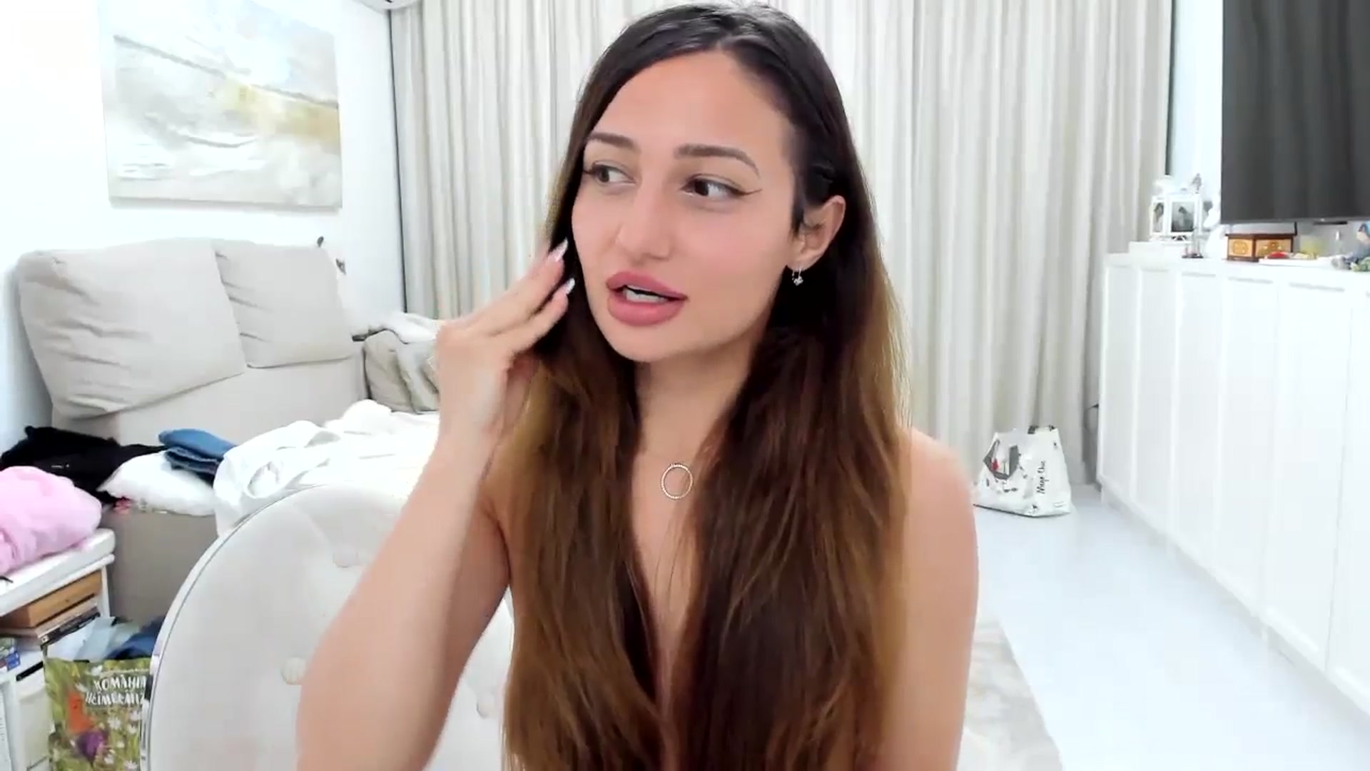 Gallery image thumbnail from Wennndyk's myfreecams stream on, 05/03/2024, 22:36 image 5 of 20