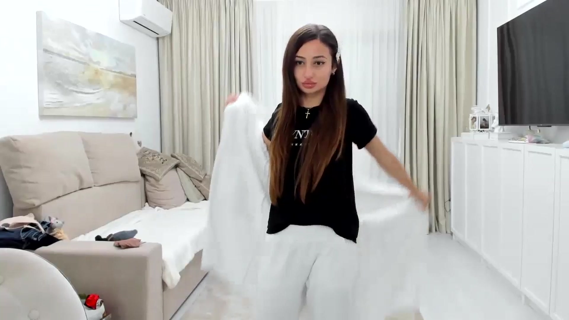 Gallery image thumbnail from Wennndyk's myfreecams stream on, 05/11/2024, 24:01 image 2 of 20