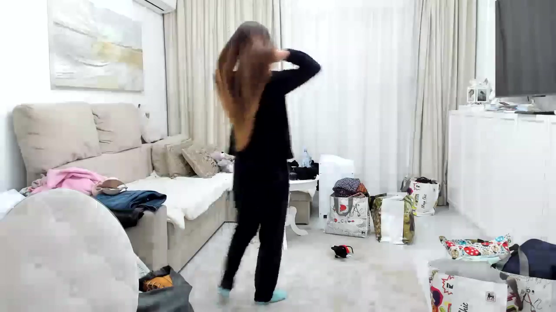 Gallery image thumbnail from Wennndyk's myfreecams stream on, 05/17/2024, 22:07 image 12 of 20