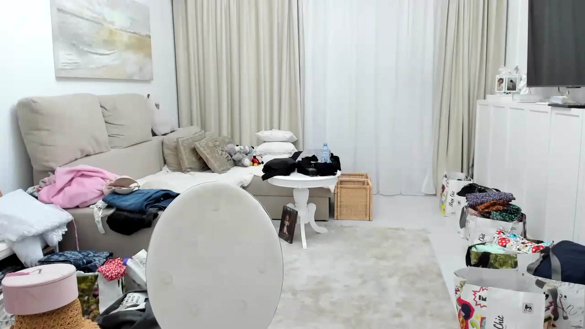 Gallery image thumbnail from Wennndyk's myfreecams stream on, 05/17/2024, 23:24 image 15 of 20