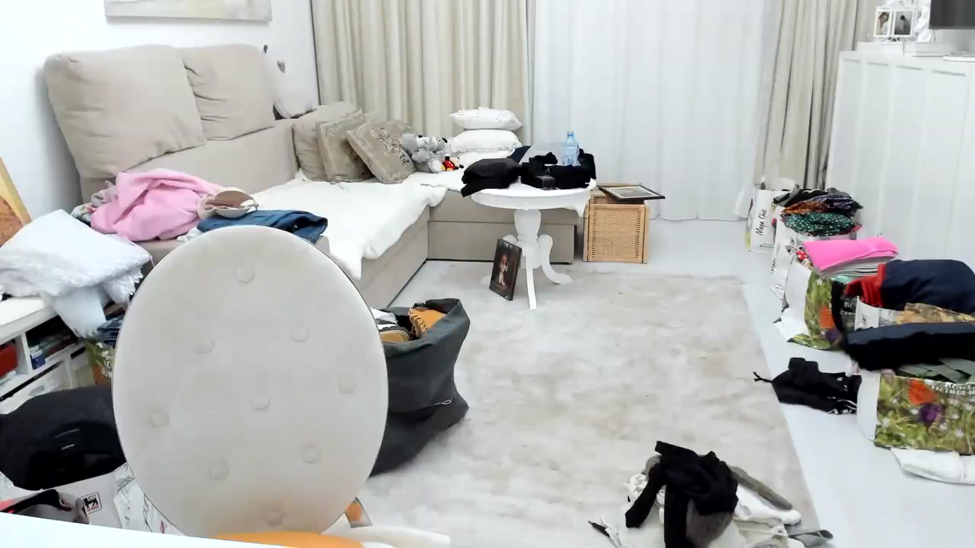 Gallery image thumbnail from Wennndyk's myfreecams stream on, 05/17/2024, 23:55 image 12 of 20