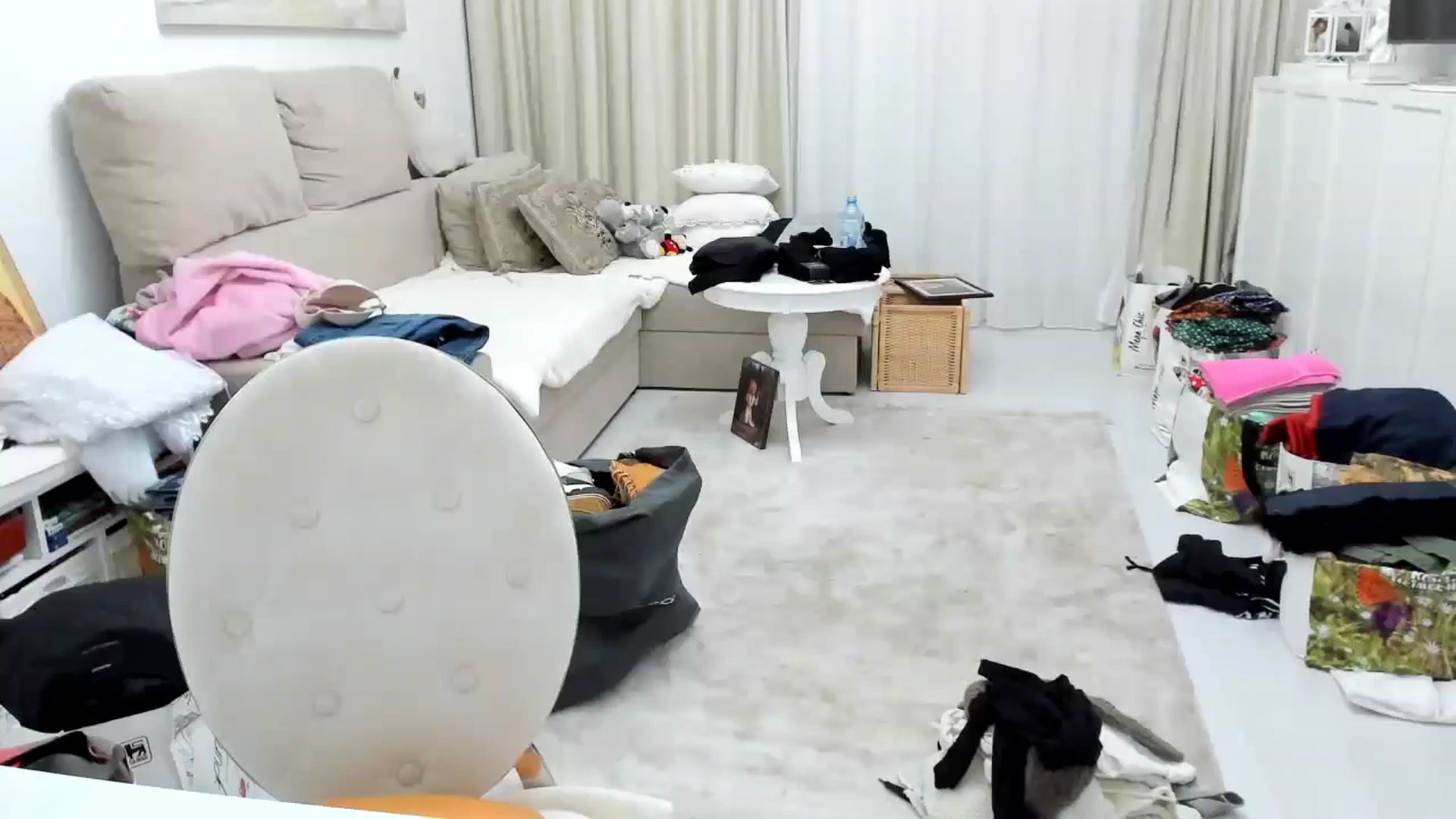 Gallery image thumbnail from Wennndyk's myfreecams stream on, 05/17/2024, 23:55 image 13 of 20