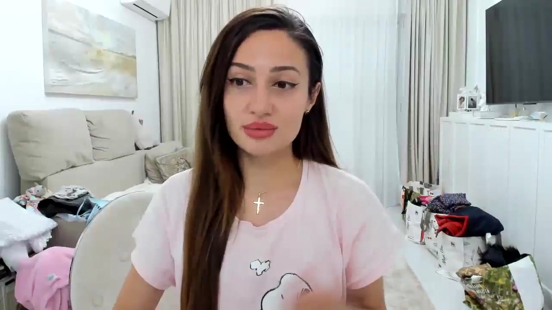 Gallery image thumbnail from Wennndyk's myfreecams stream on, 05/21/2024, 21:42 image 9 of 20