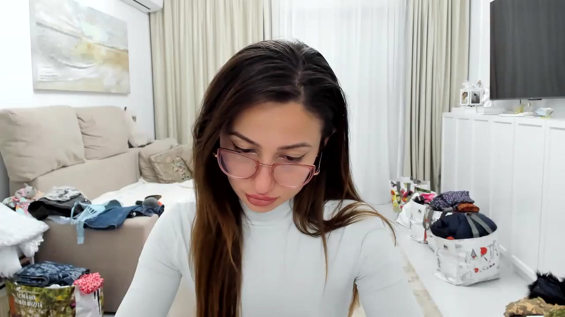 Gallery image thumbnail from Wennndyk's myfreecams stream on, 05/22/2024, 01:21 image 17 of 20
